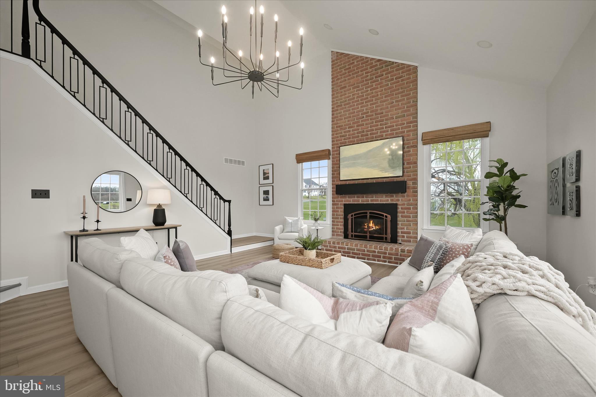 FOX VALLEY ESTATES - Residential