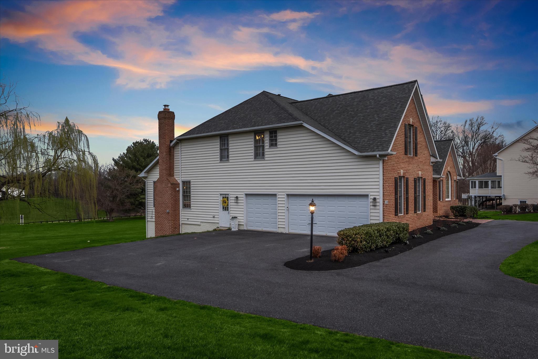 FOX VALLEY ESTATES - Residential