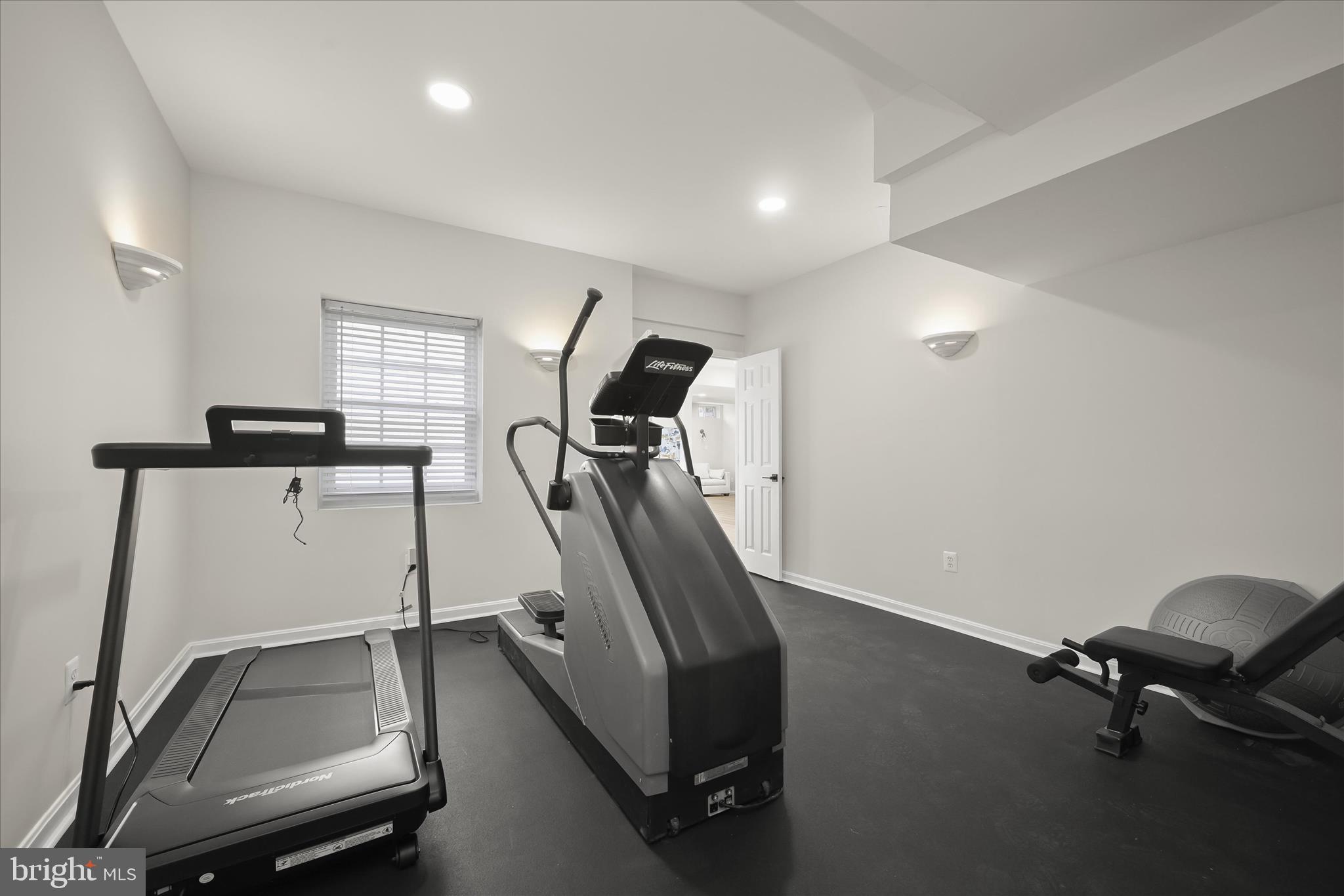 FOX VALLEY ESTATES - Residential