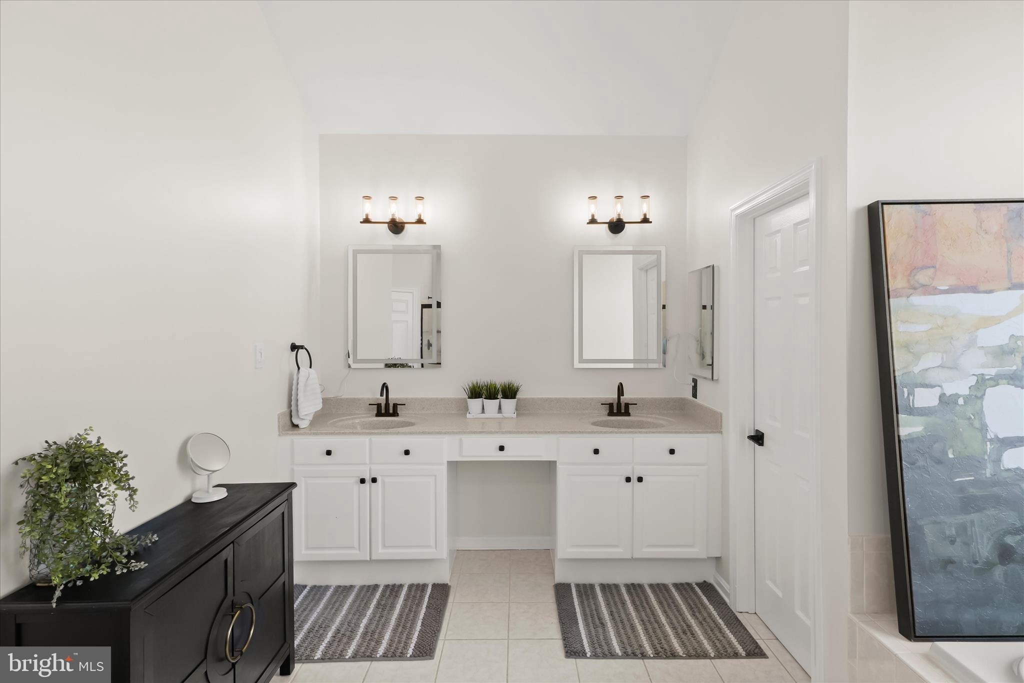 FOX VALLEY ESTATES - Residential