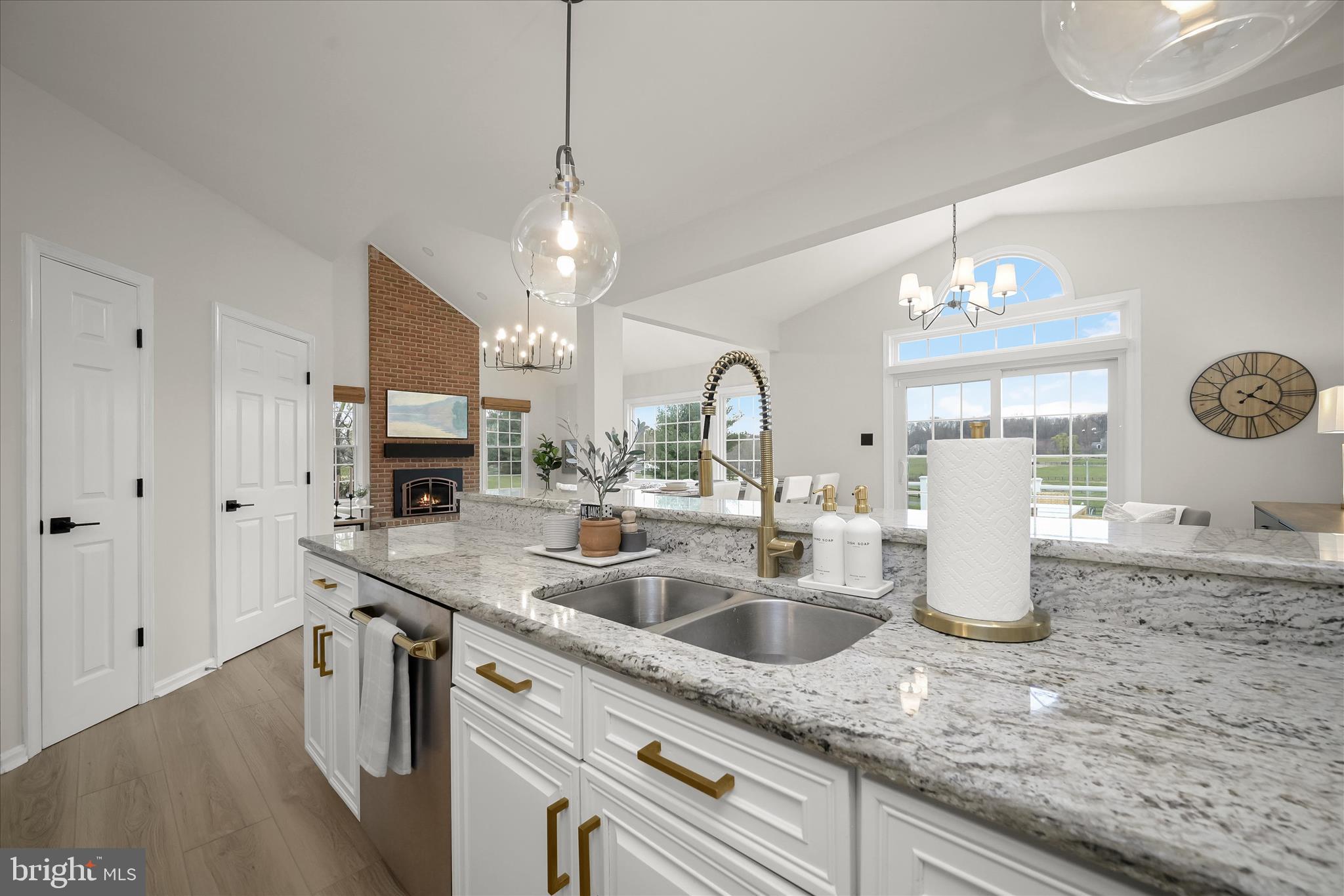 FOX VALLEY ESTATES - Residential