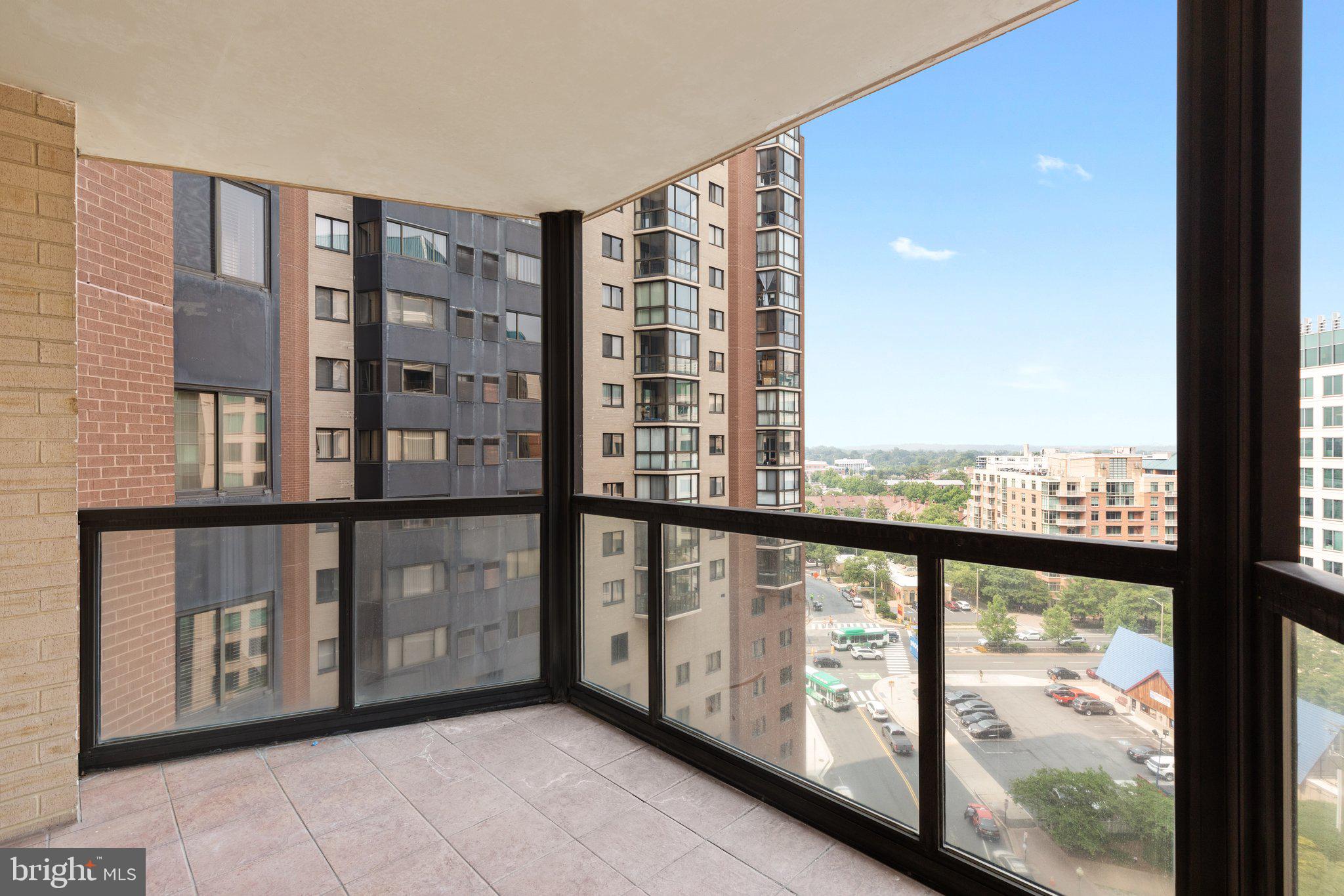 ALTA VISTA - Residential Lease