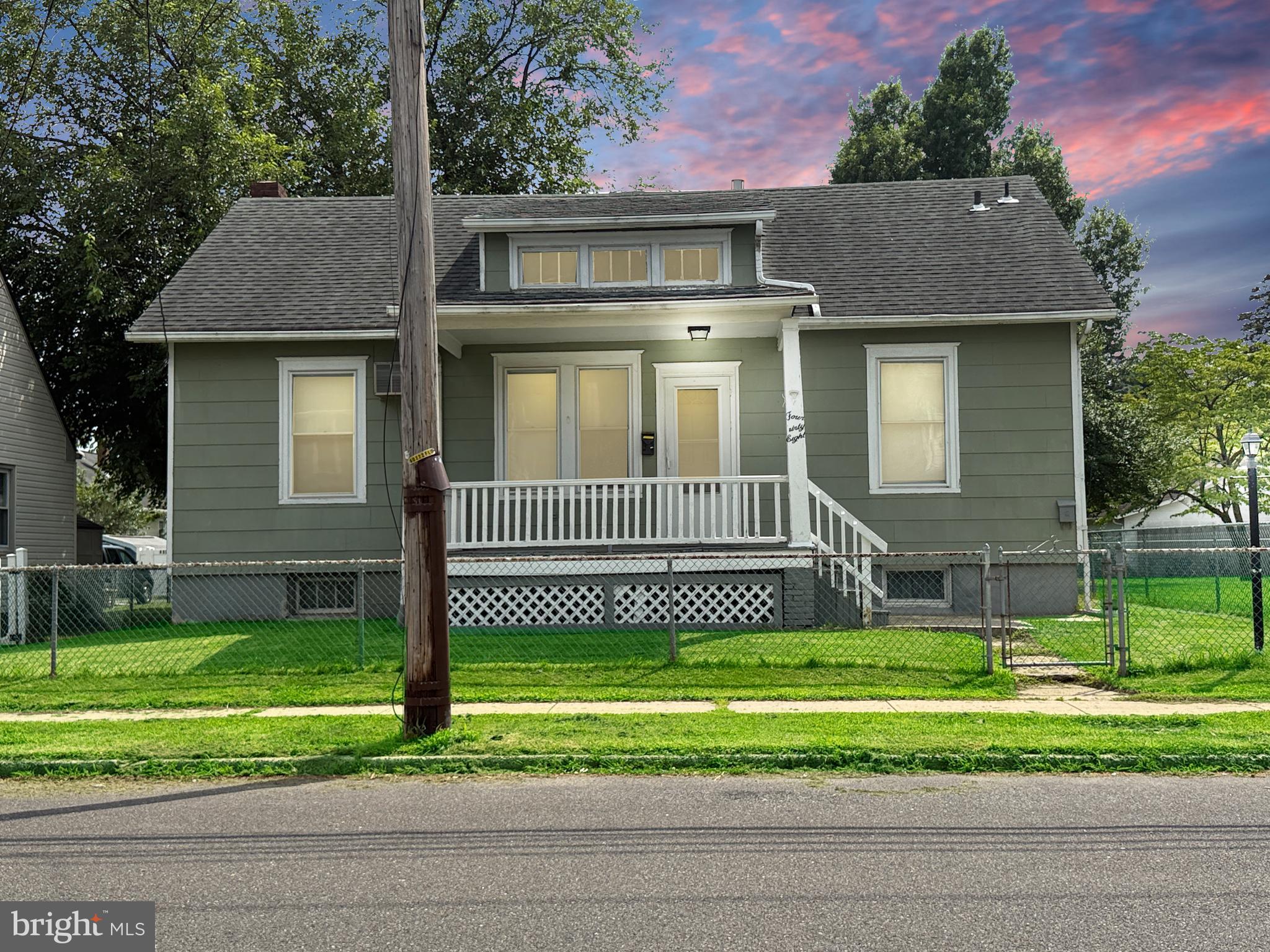 Photo 1 of 38 — 438 W 3RD STREET, FLORENCE, NJ 08518