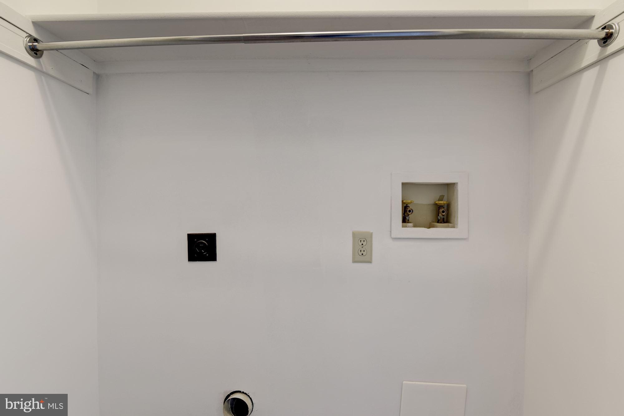 WOODSTONE - Residential Lease