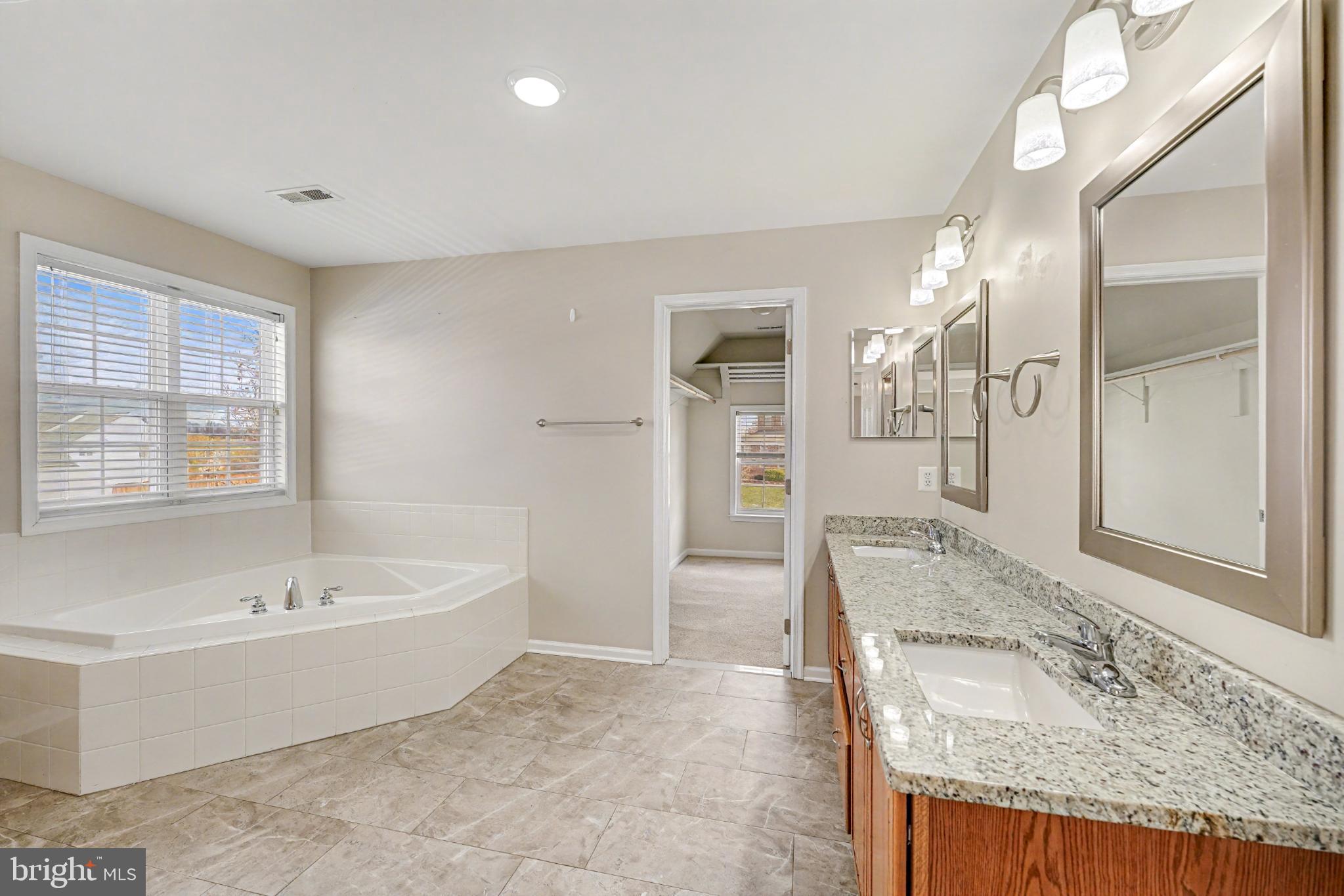 AUSTIN RIDGE - Residential Lease