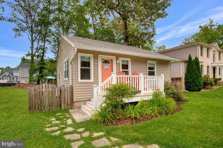 Tucked back in a quiet neighborhood overlooking Glebe Bay/Creek, this home has seasonal water views.  Voluntary HOA provides access to the community beach, kayak rack, boat ramp, pier and slips (fees vary).  Recent upgrades include: mini-split HVAC unit, vinyl-plank flooring (with hardwood still underneath), landscaping, washer/dryer, main sewer line, point-of-use reverse osmosis water dispenser, water treatment equipment tune-up and more! Schedule your showing today! Offers by July 6th at midnight, please.