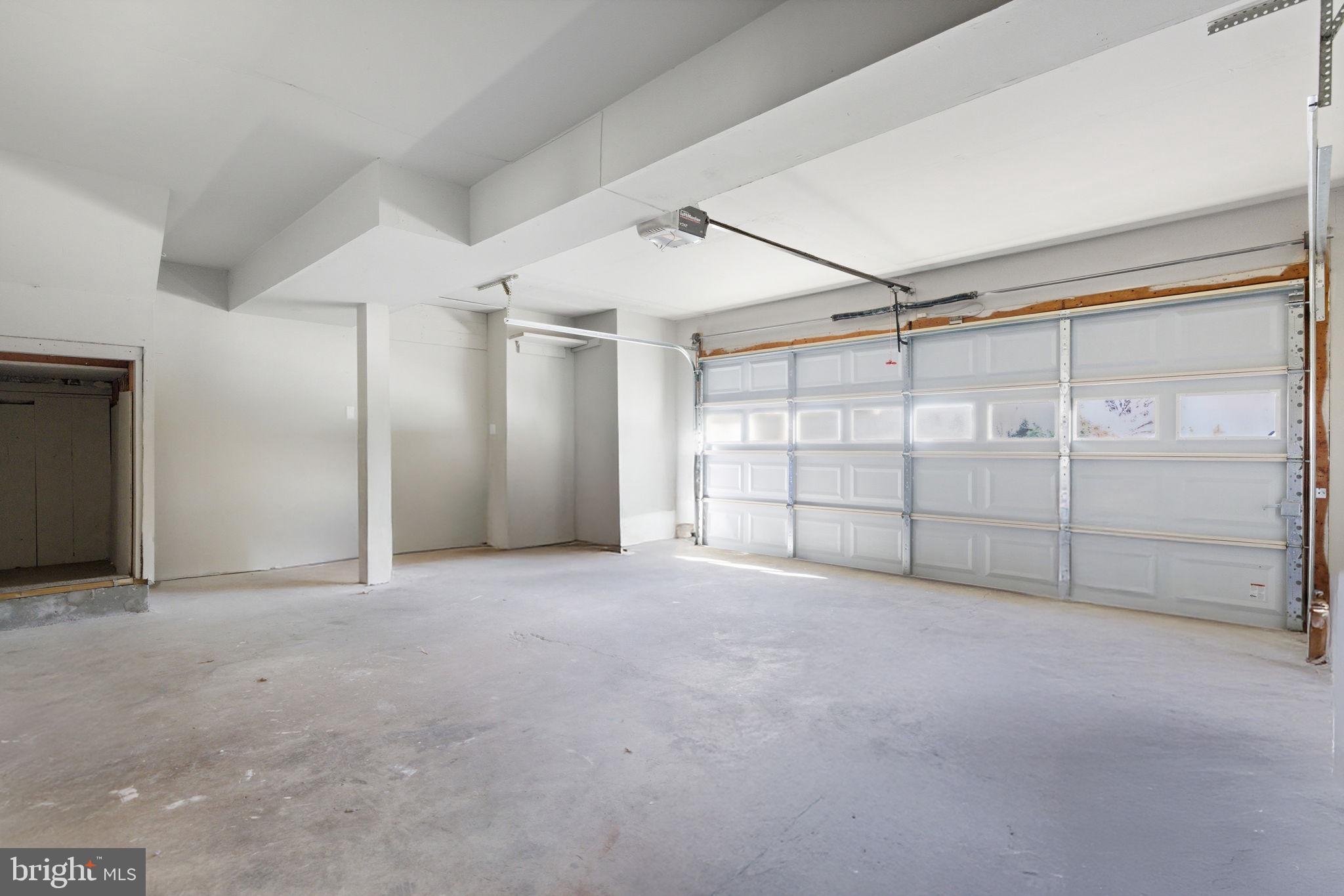 TAVISTOCK FARMS - Residential