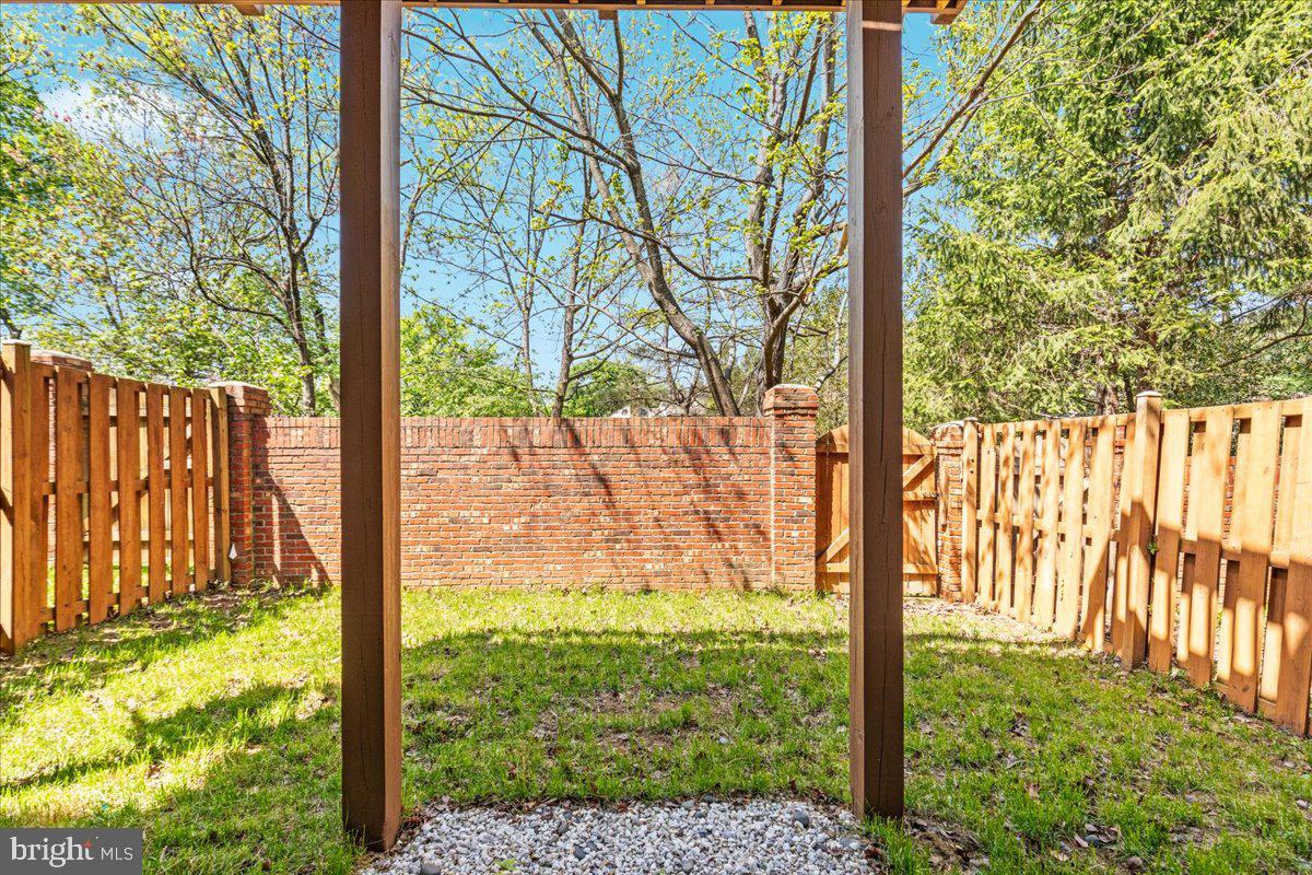 COUNTRY CREEK - Residential