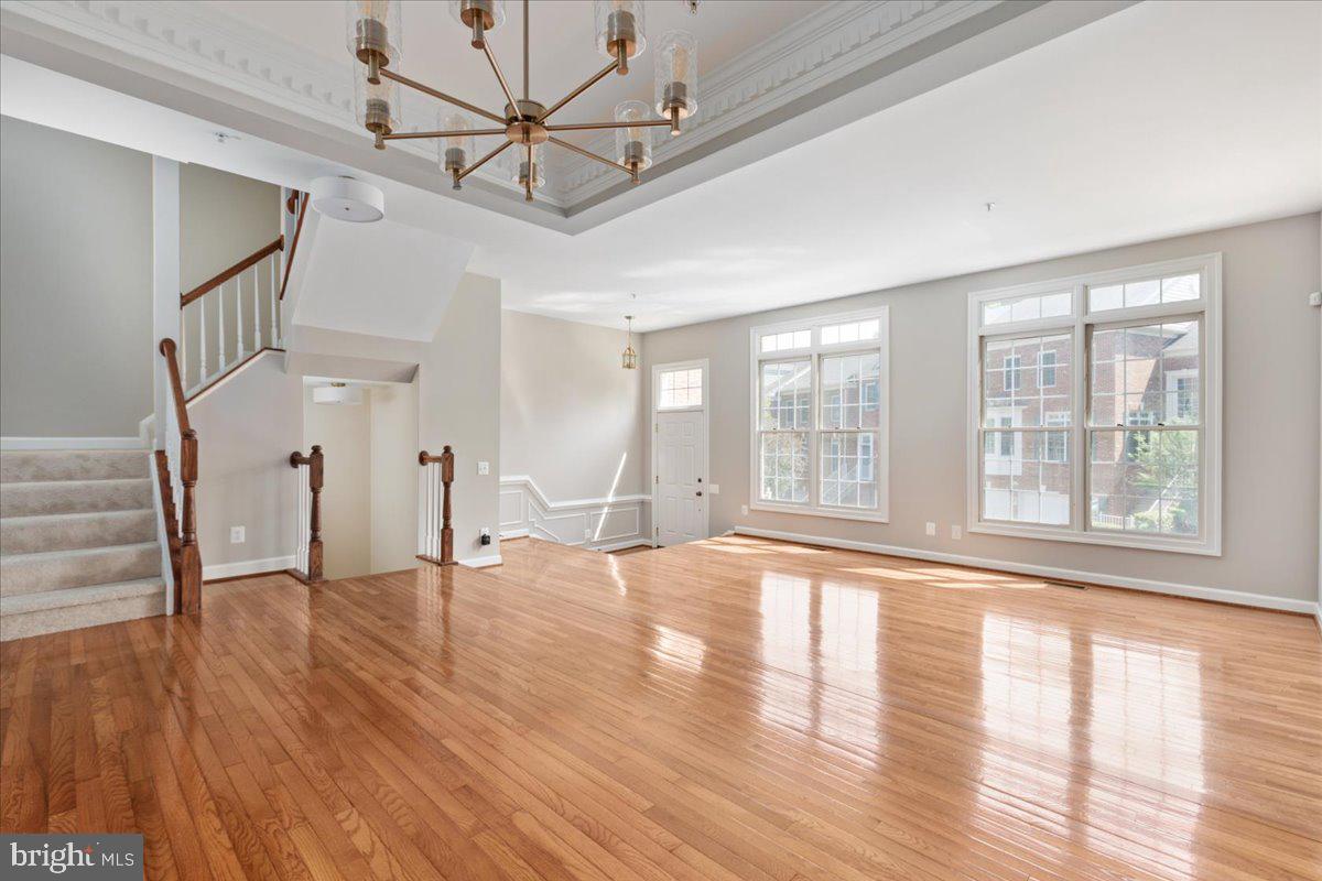 COUNTRY CREEK - Residential