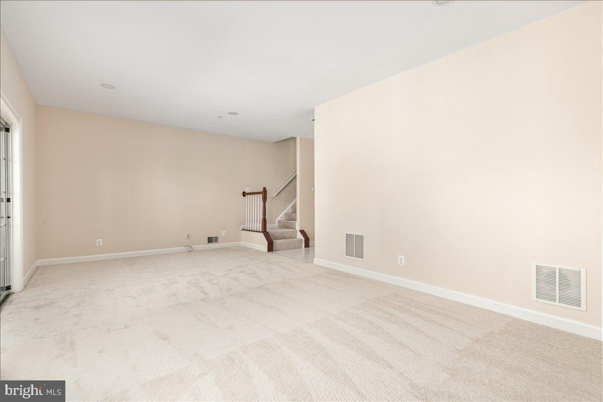 COUNTRY CREEK - Residential