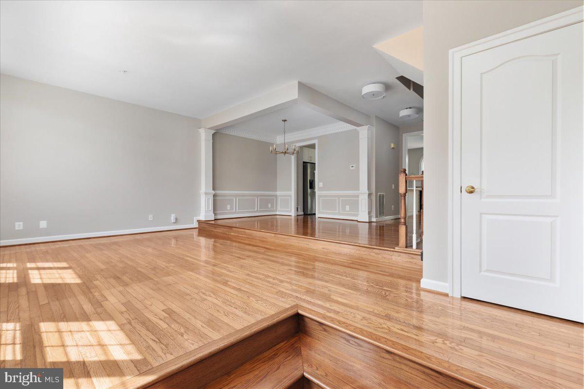 COUNTRY CREEK - Residential