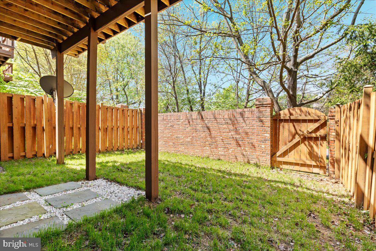 COUNTRY CREEK - Residential