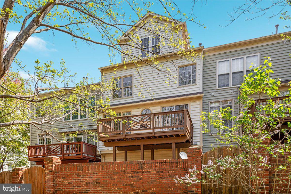 COUNTRY CREEK - Residential