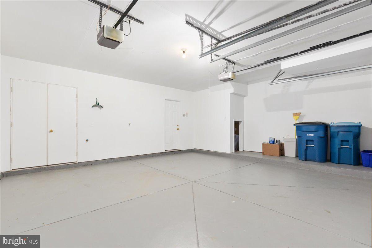 COUNTRY CREEK - Residential