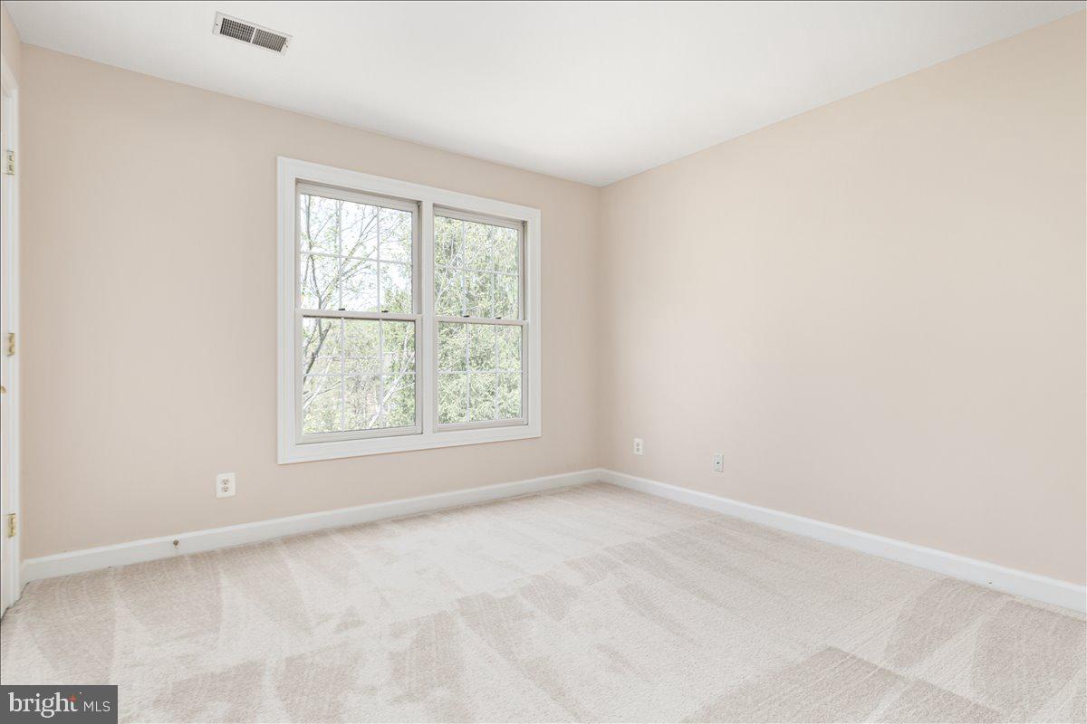 COUNTRY CREEK - Residential