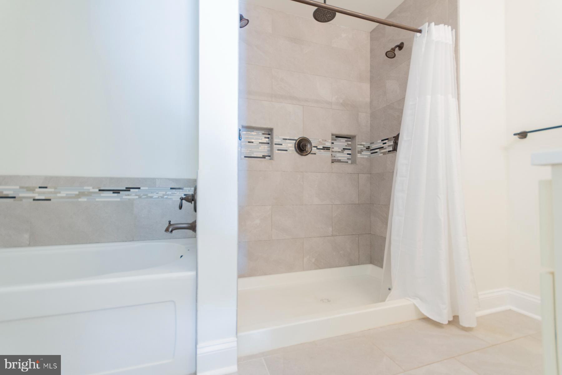 GLENN MEADOWS - Residential