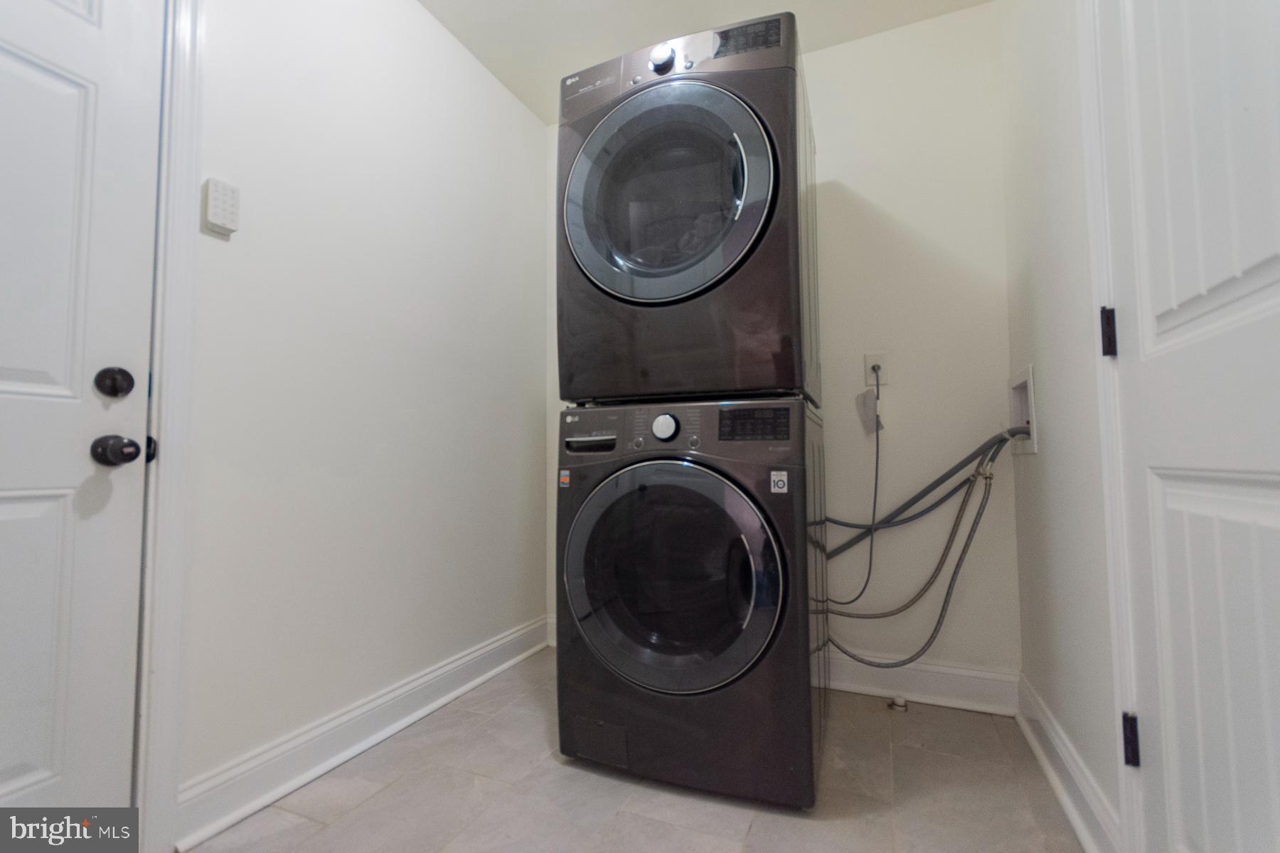 GLENN MEADOWS - Residential