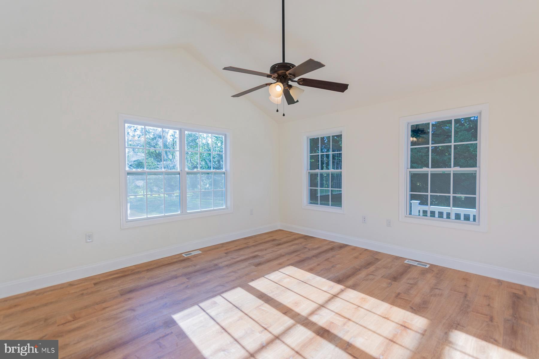 GLENN MEADOWS - Residential