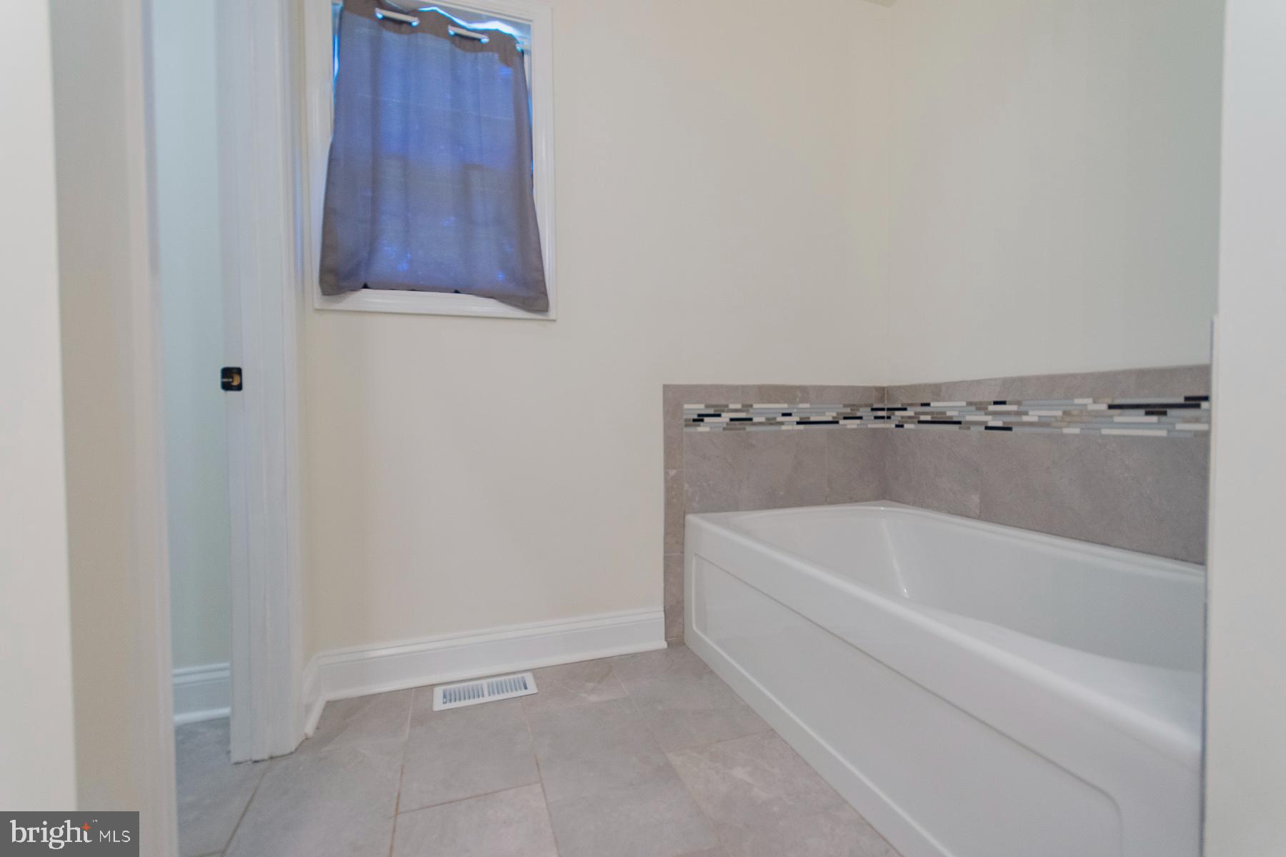 GLENN MEADOWS - Residential