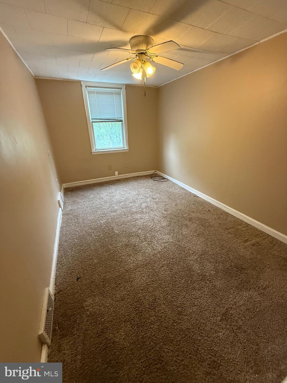 LANSDOWNE PARK - Residential