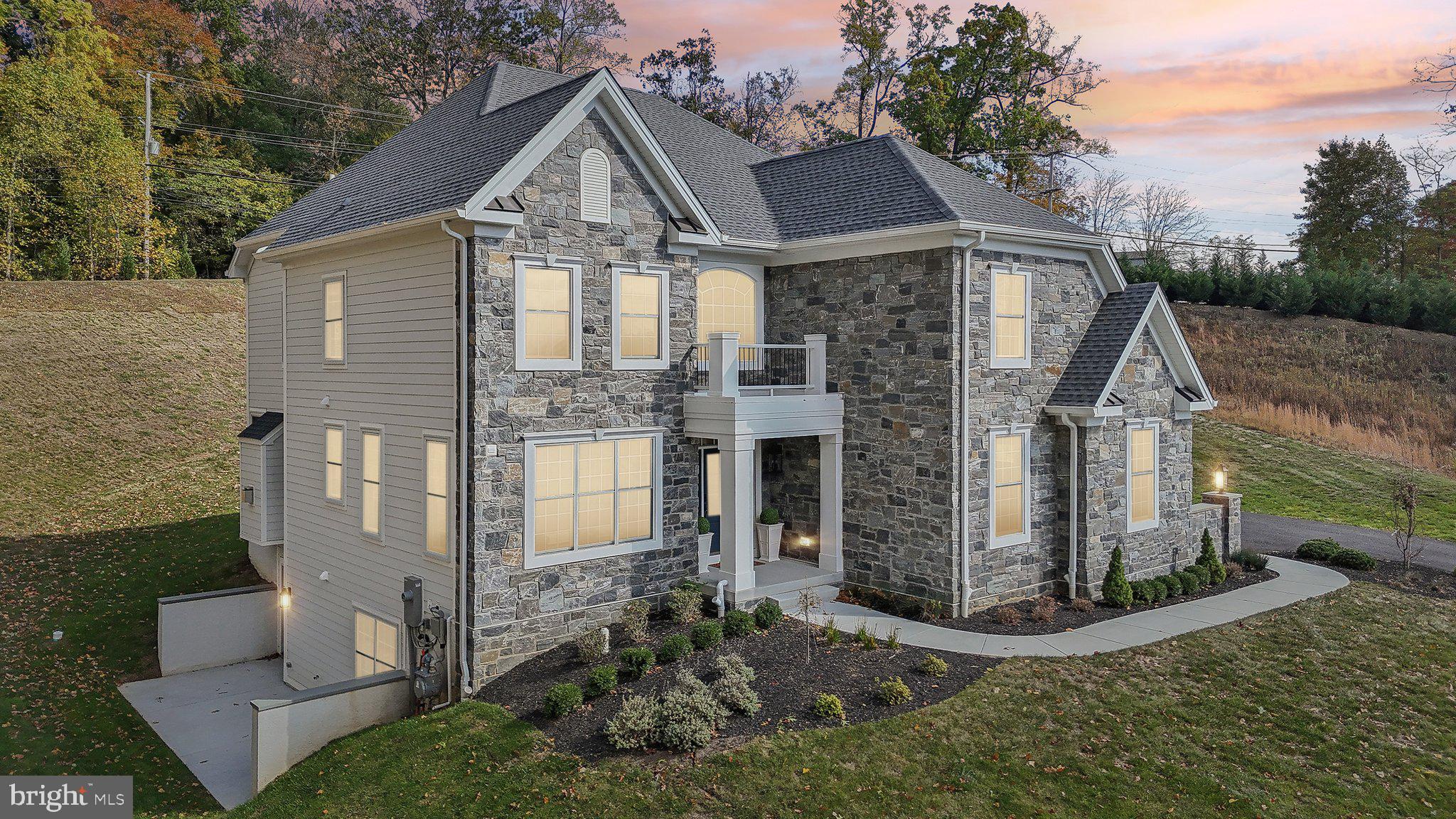 VILLAGE OF FOUR SEASONS - Residential
