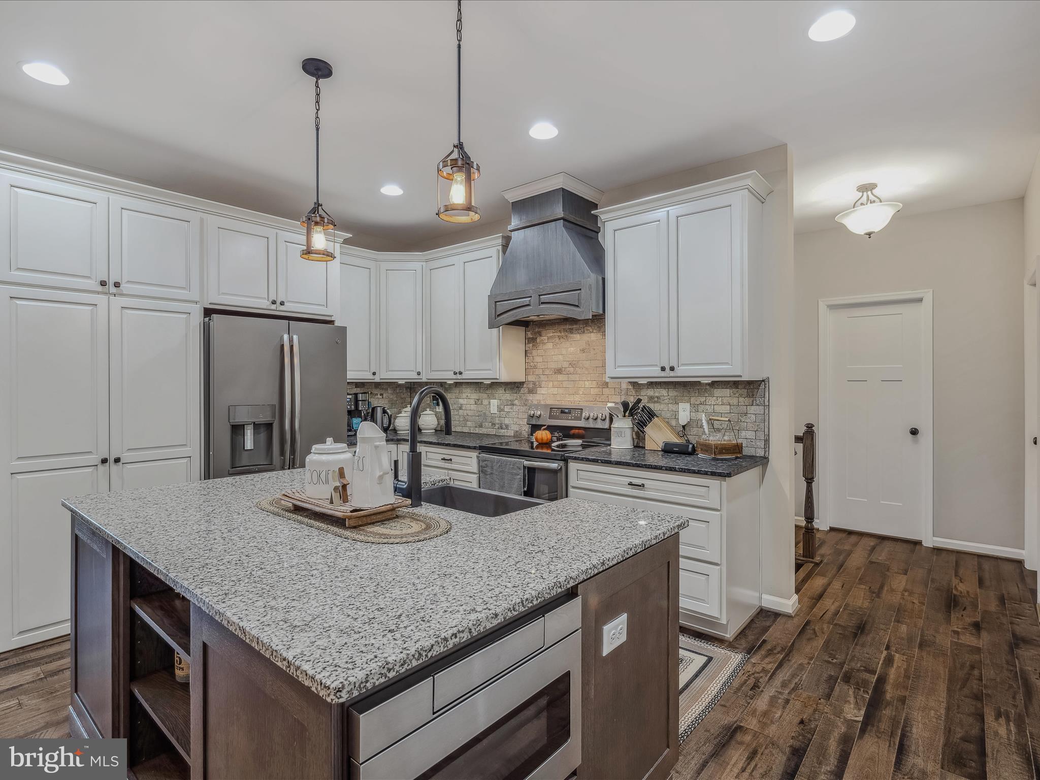 CROSSINGS ON THE POTOMAC - Residential