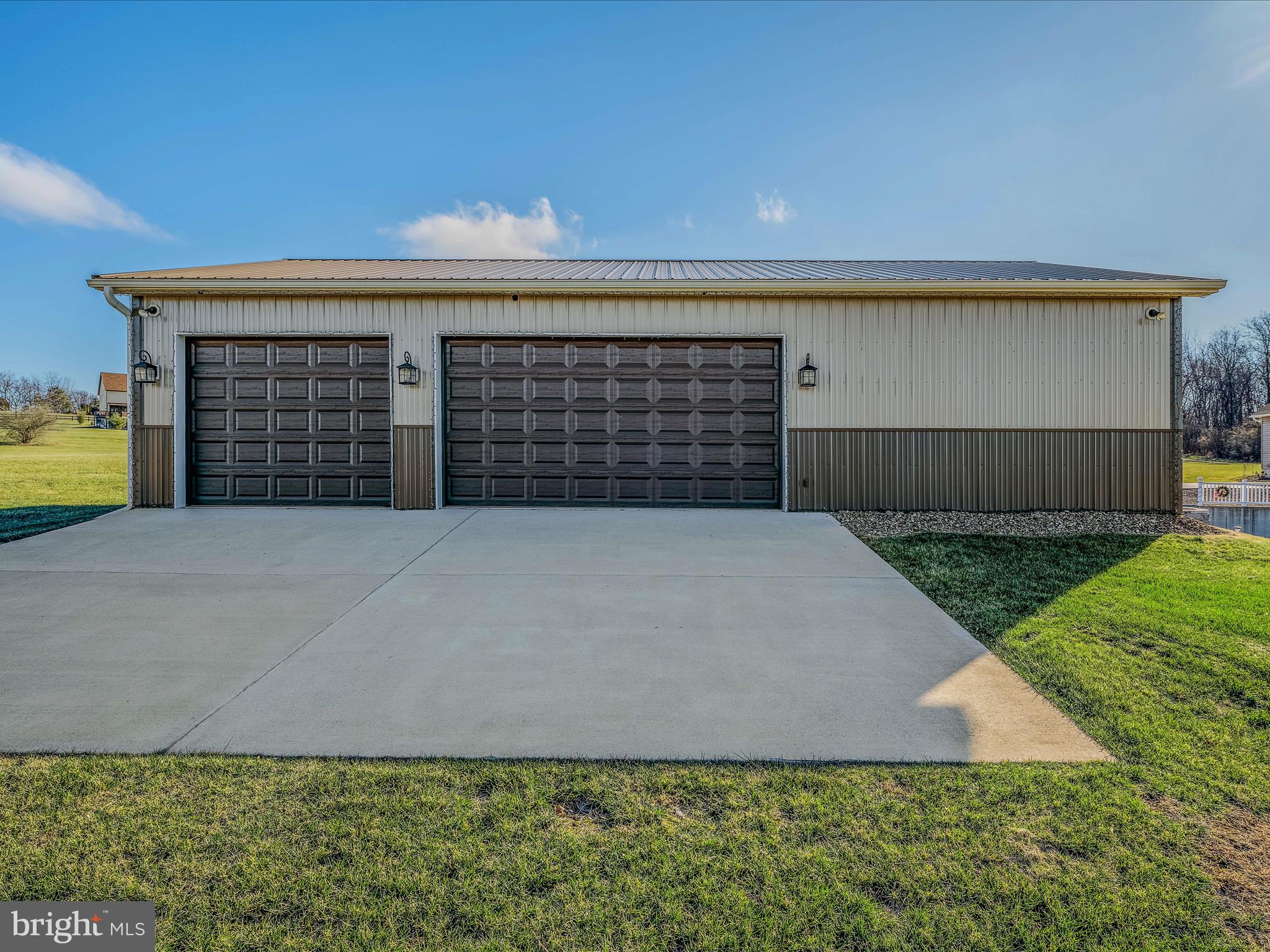 CROSSINGS ON THE POTOMAC - Residential