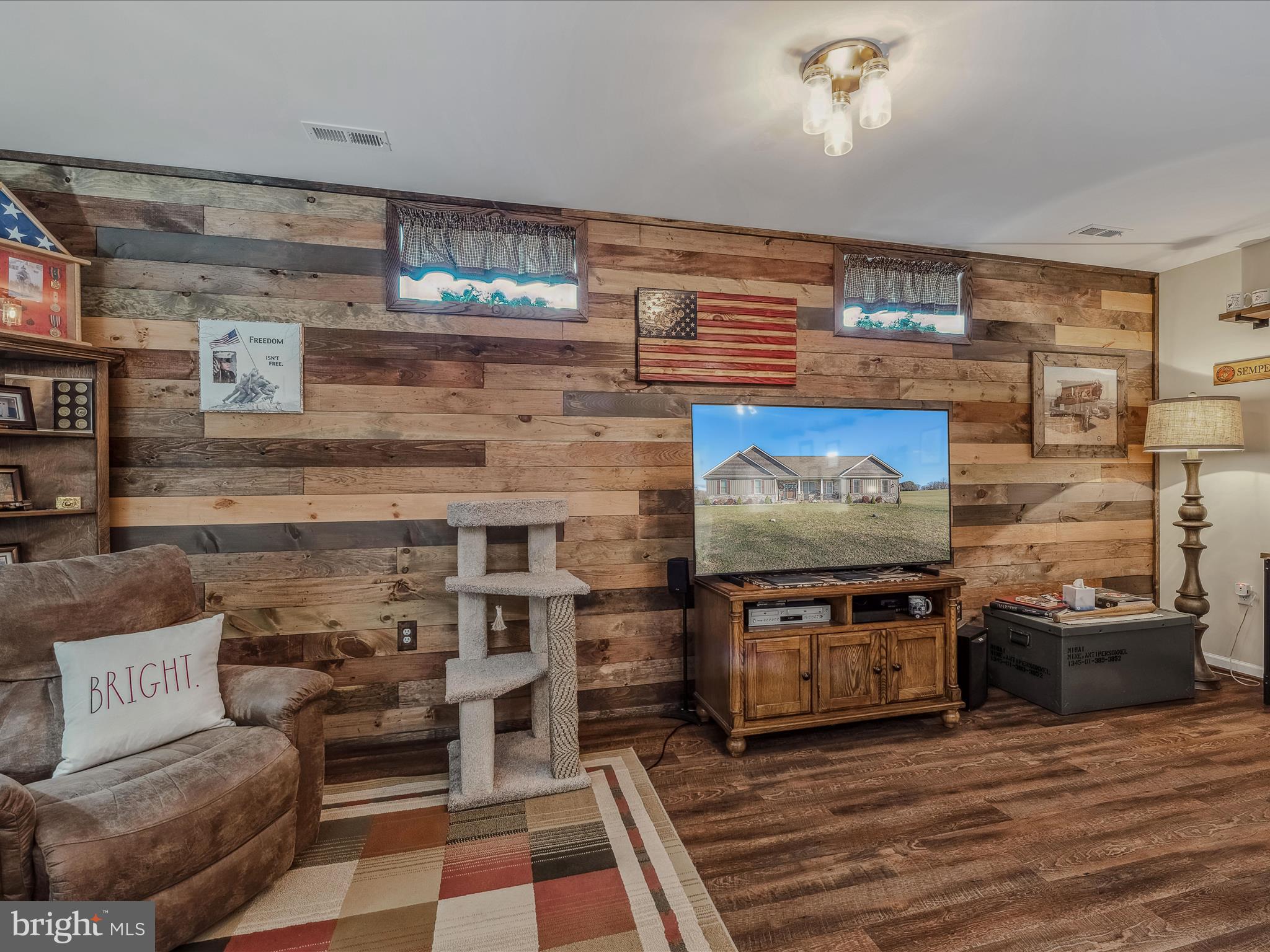 CROSSINGS ON THE POTOMAC - Residential