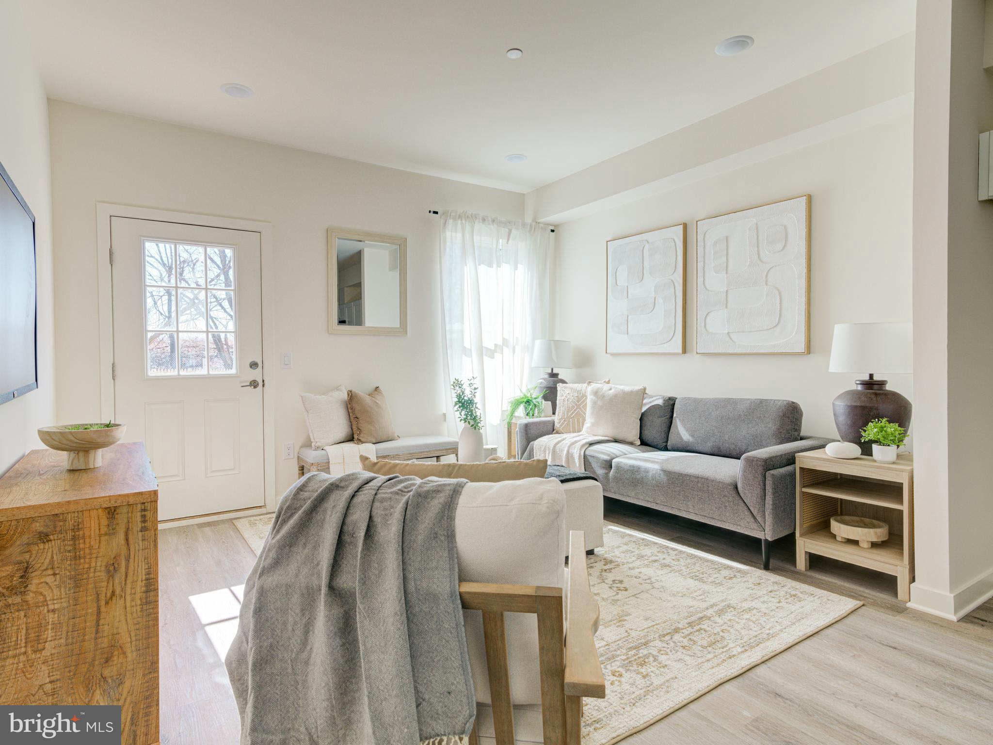 3021 MARTHA ST