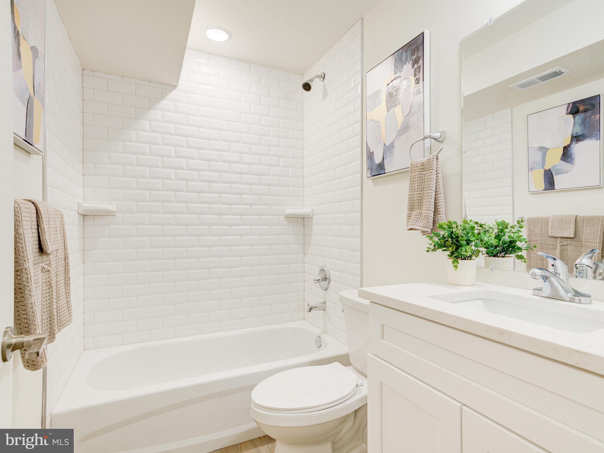 PORT RICHMOND - Residential