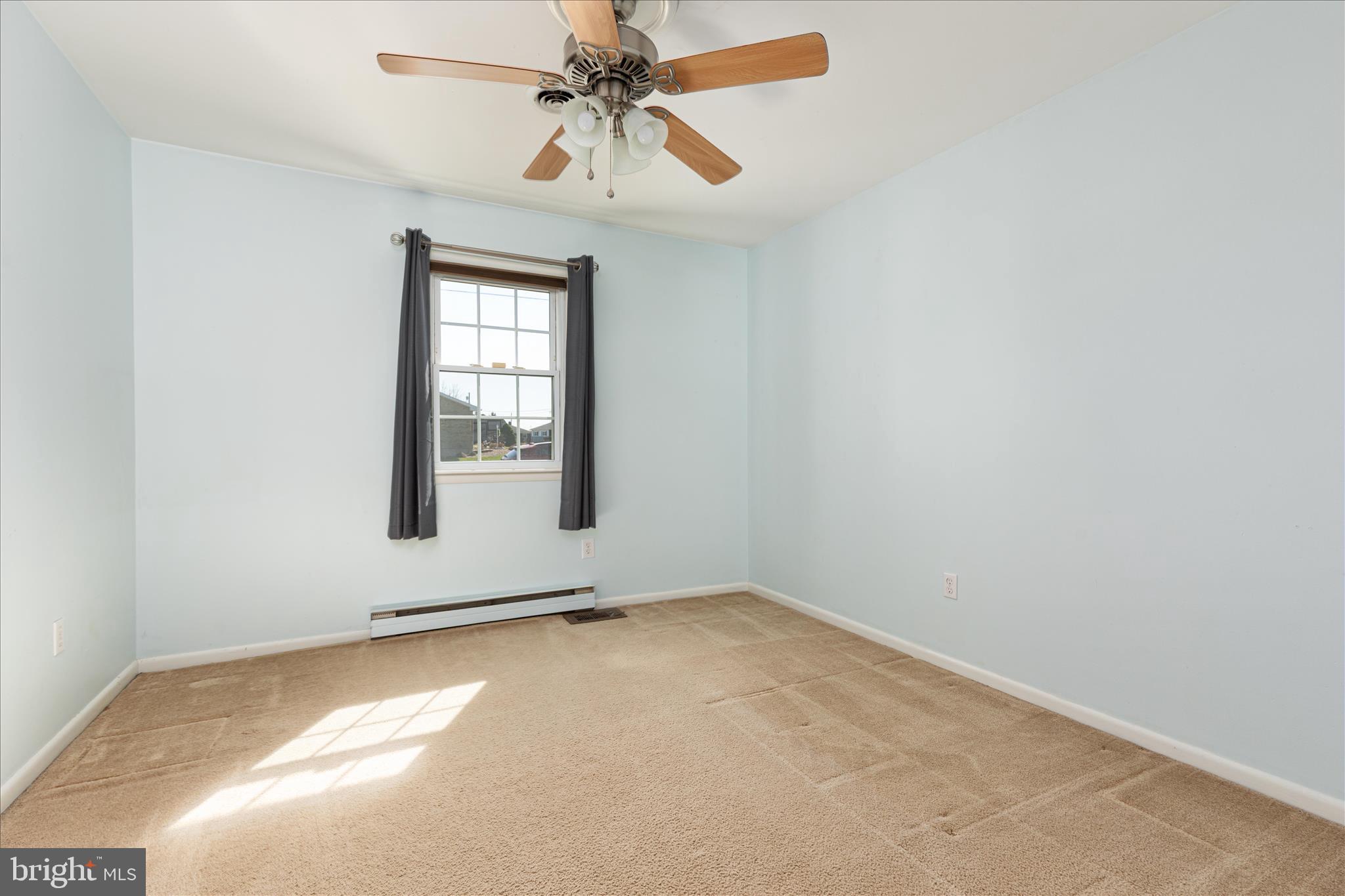 HOLIDAY ACRES - Residential