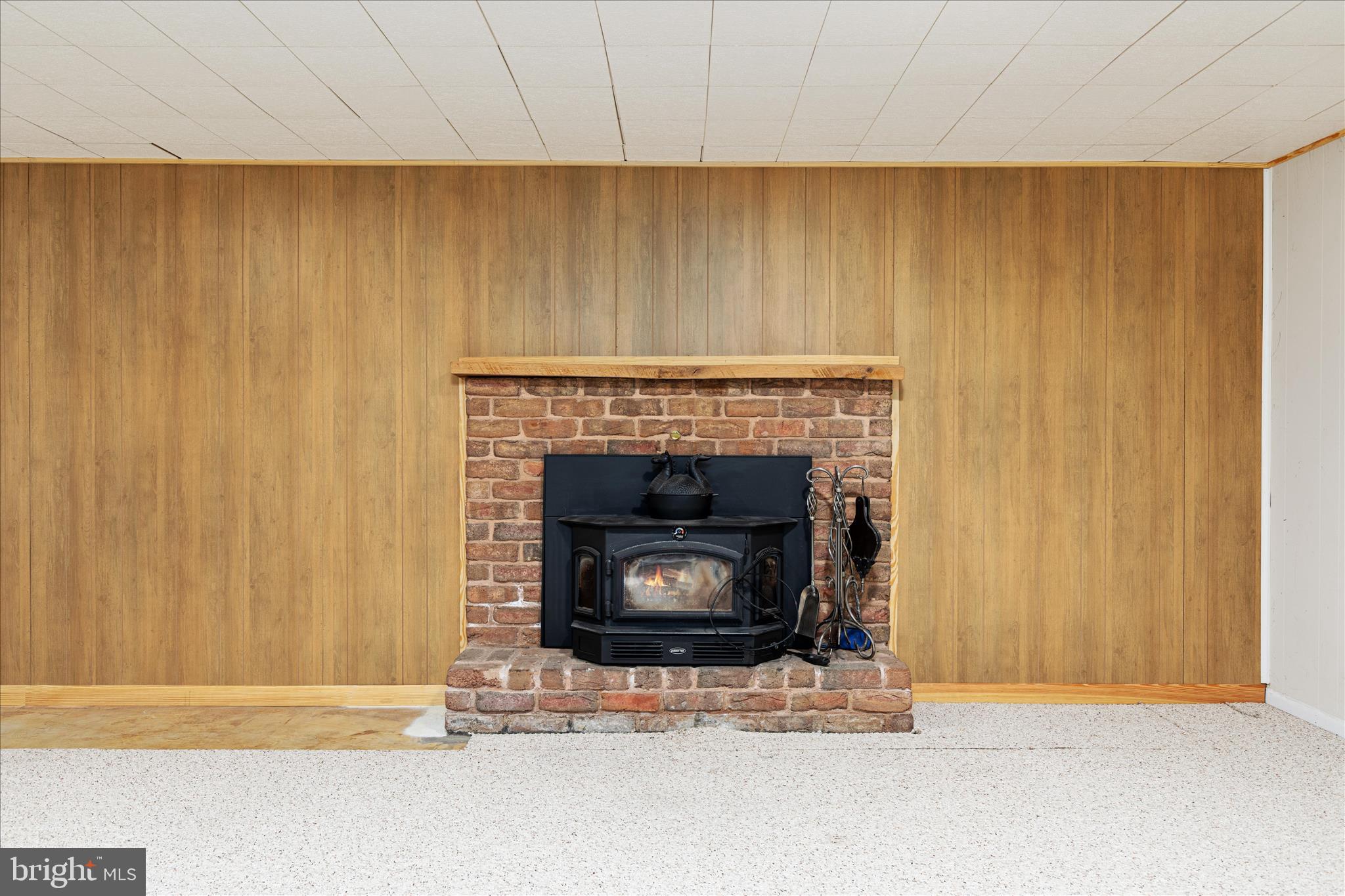 HOLIDAY ACRES - Residential