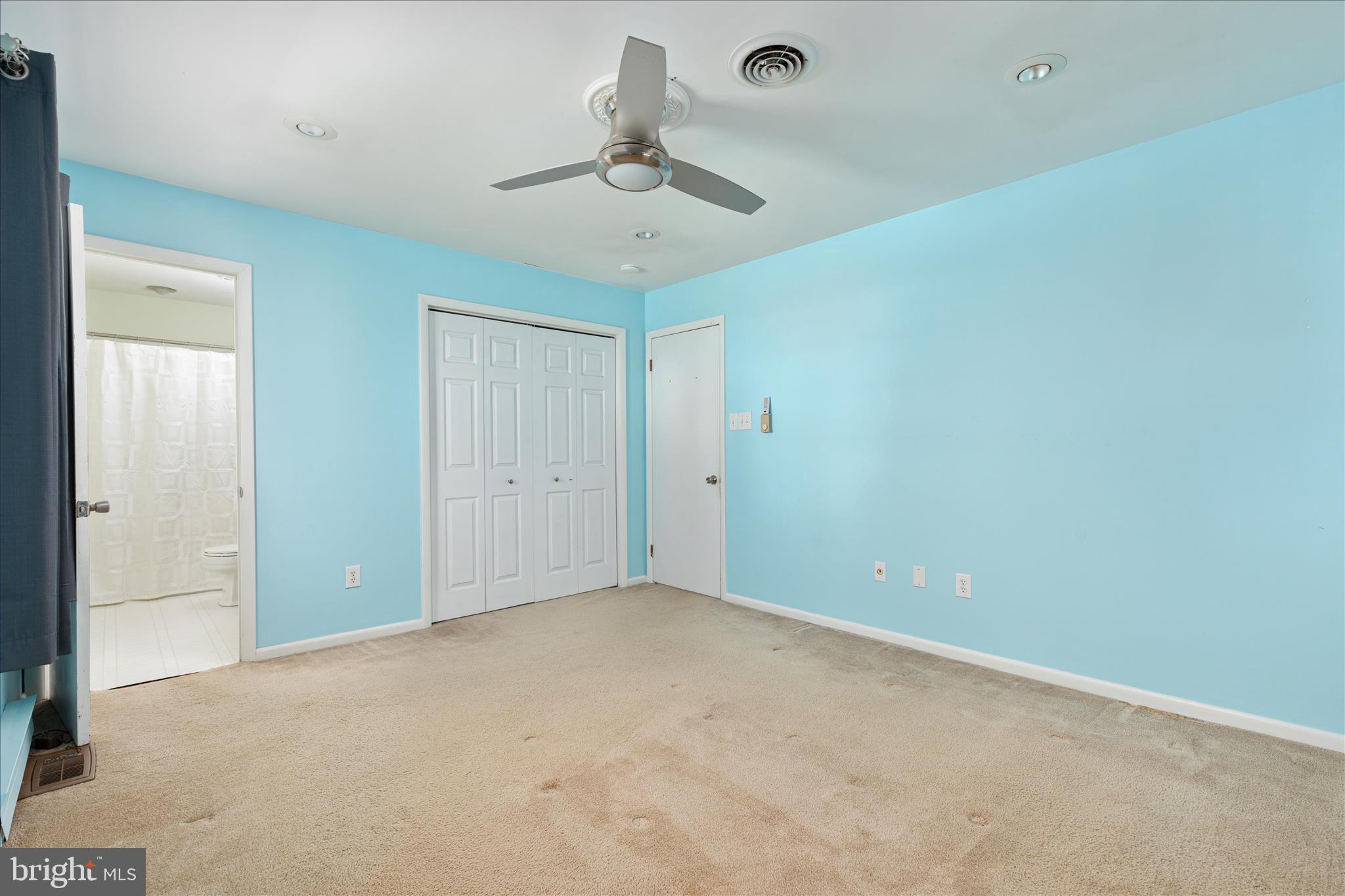 HOLIDAY ACRES - Residential