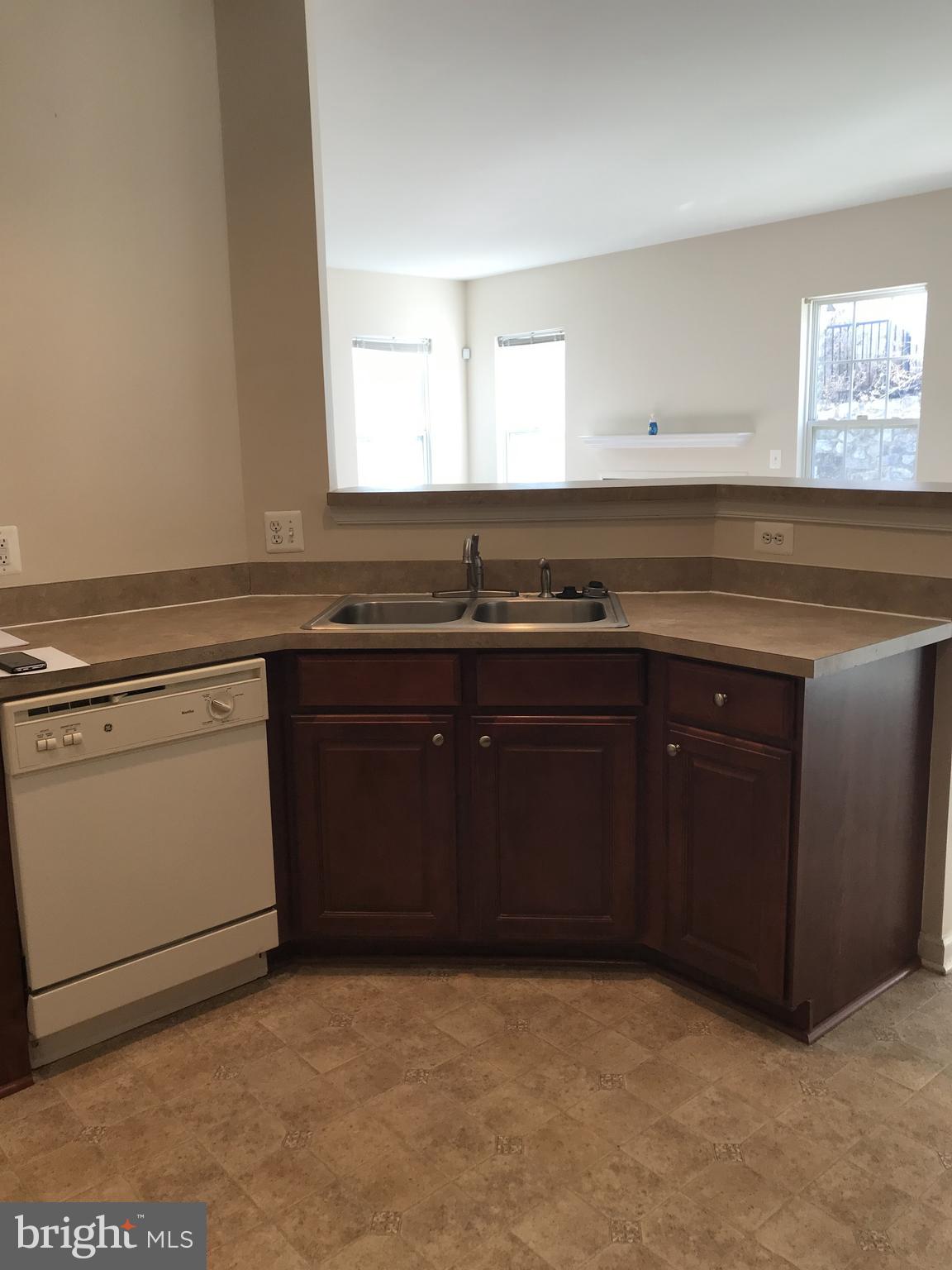 VILLAGE AT LORTON VALLEY - Residential Lease