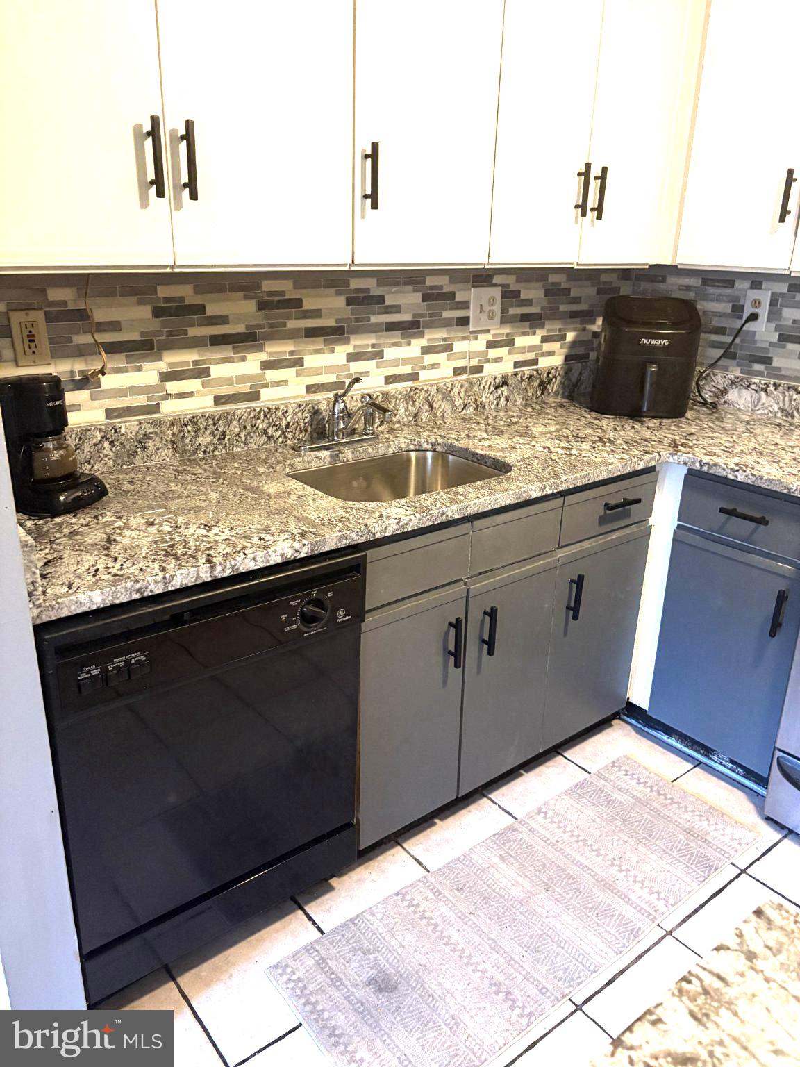 1302 DIAMOND DRIVE