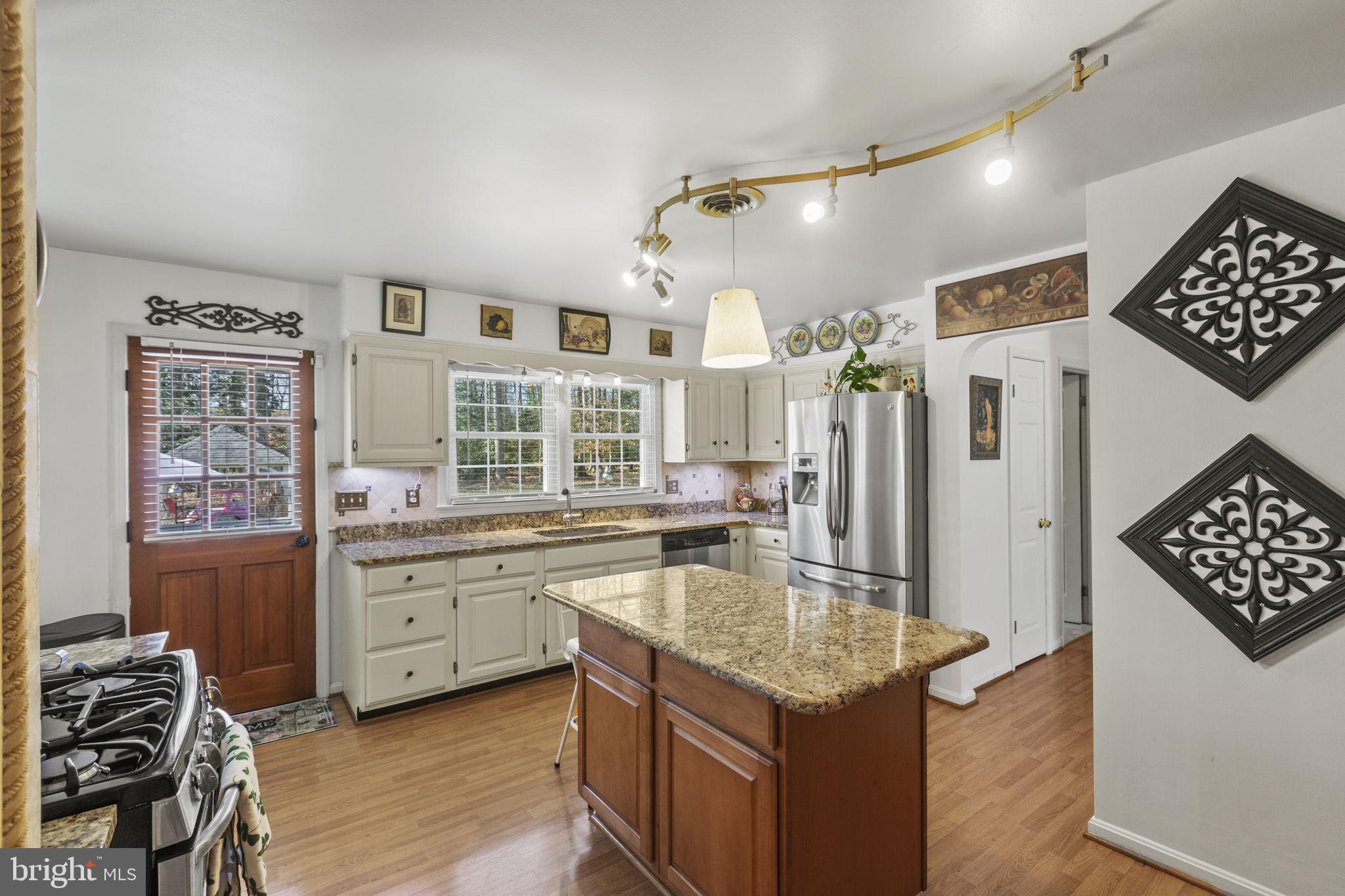 COLUMBIA PARK - Residential