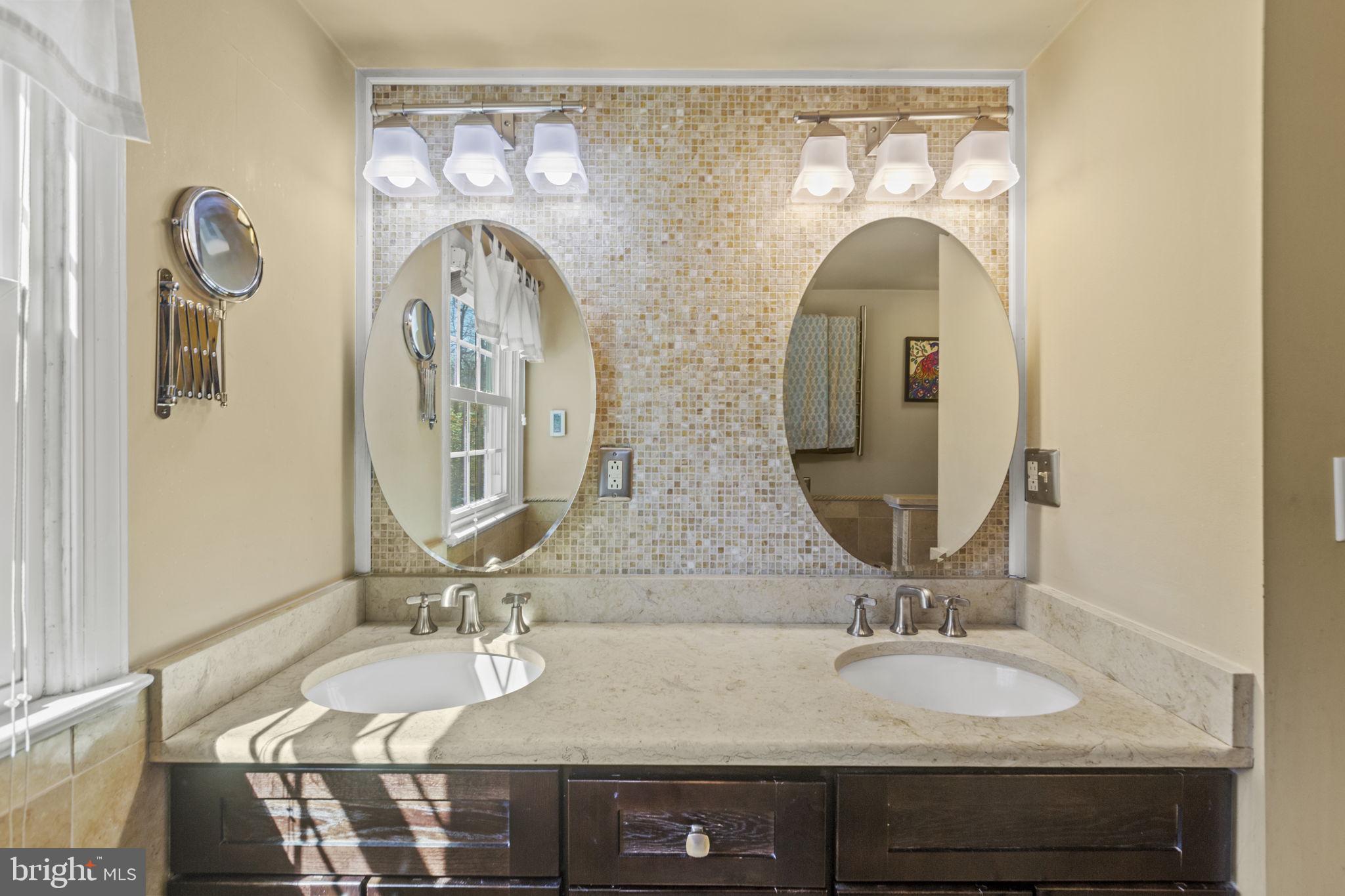 COLUMBIA PARK - Residential