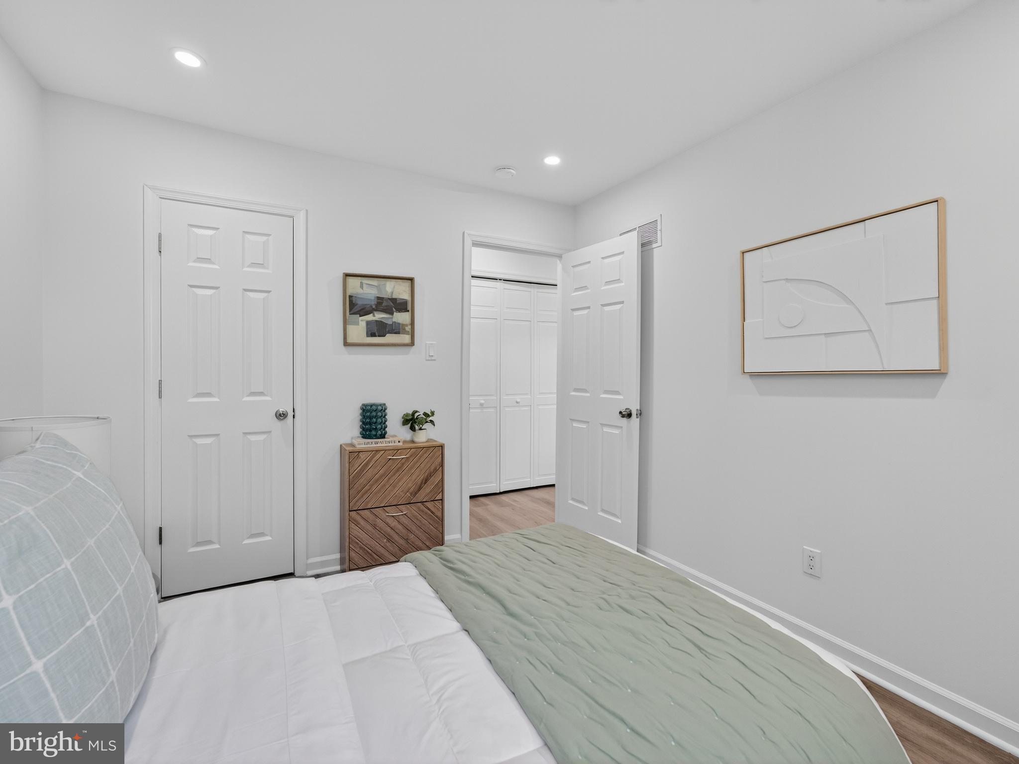 MAPLE RIDGE - Residential