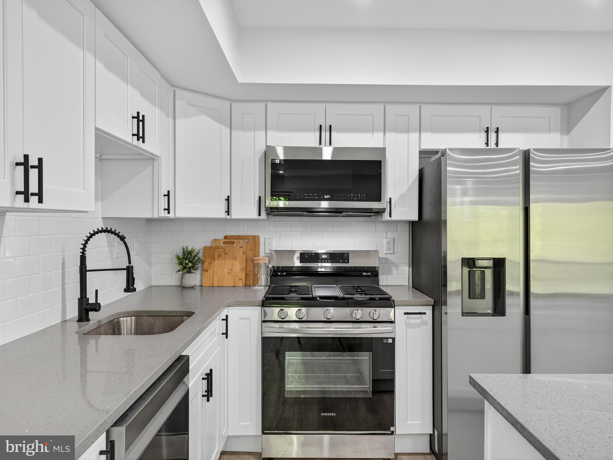 MAPLE RIDGE - Residential