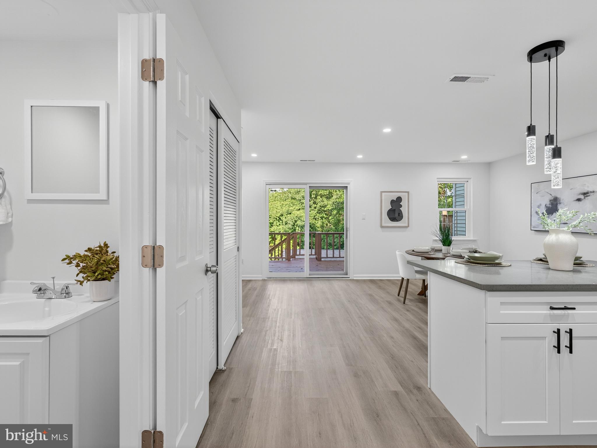 MAPLE RIDGE - Residential