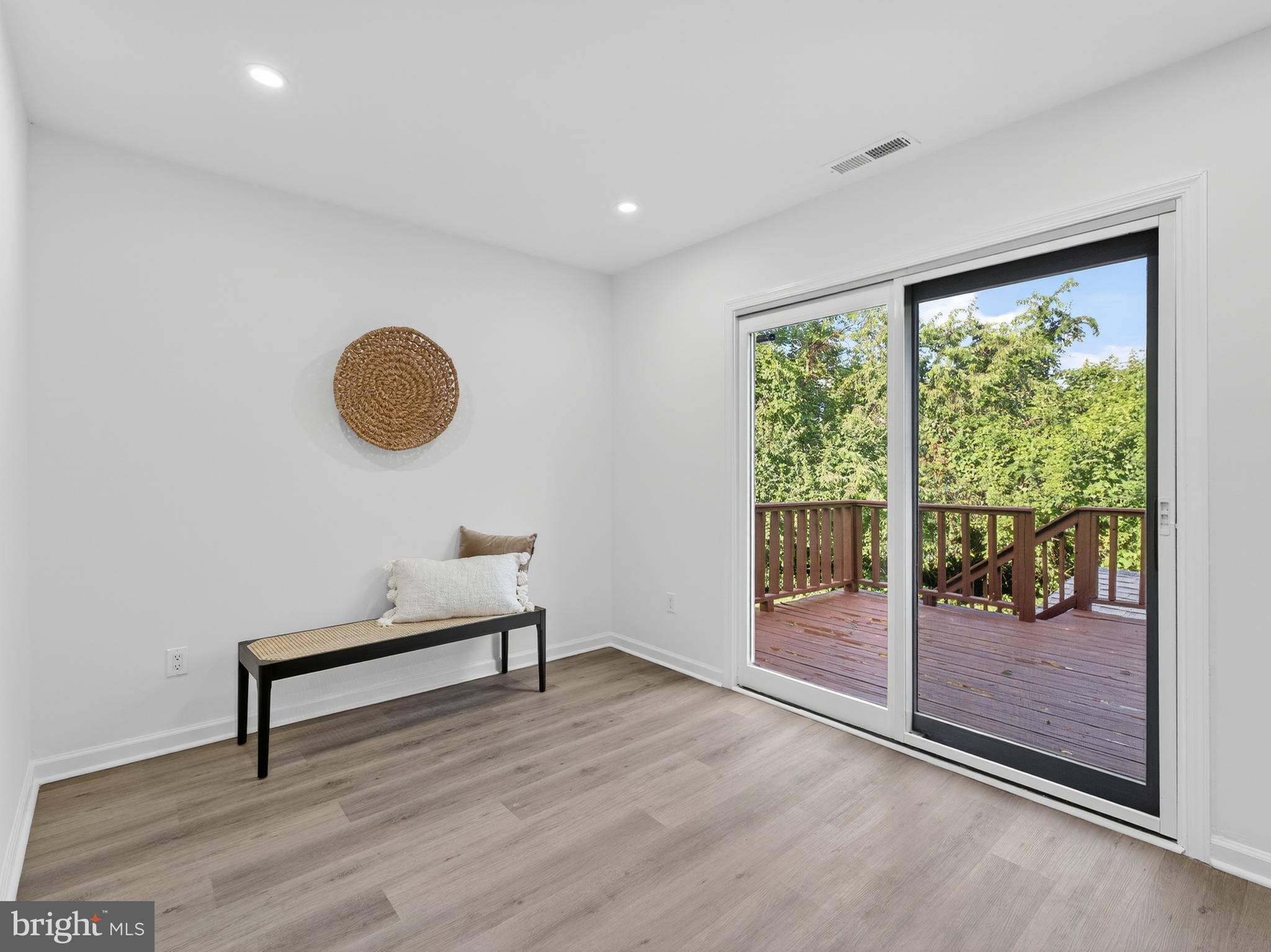 MAPLE RIDGE - Residential