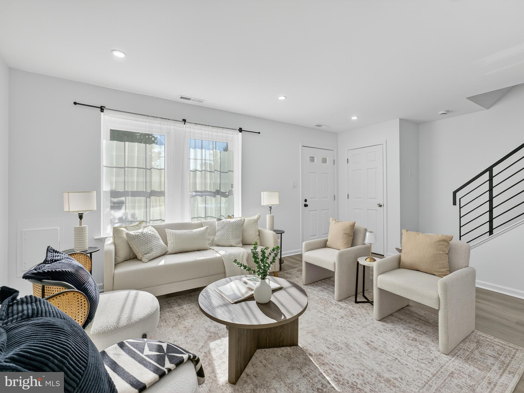 10 MAPLE DRIVE