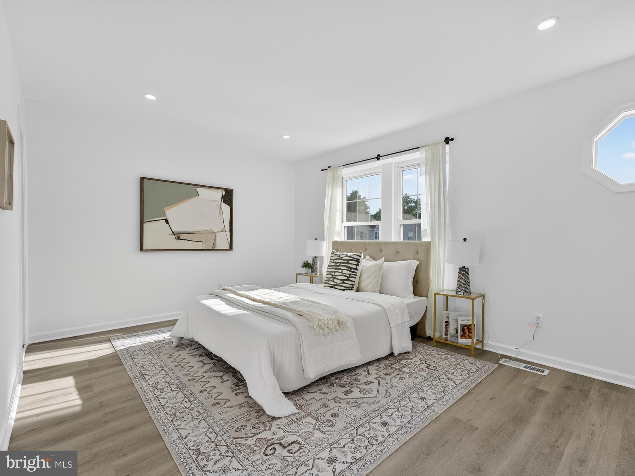 MAPLE RIDGE - Residential