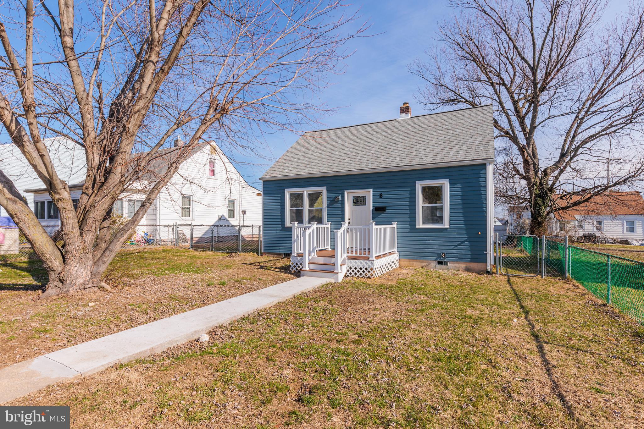 ESSEX/MIDDLE RIVER - Residential