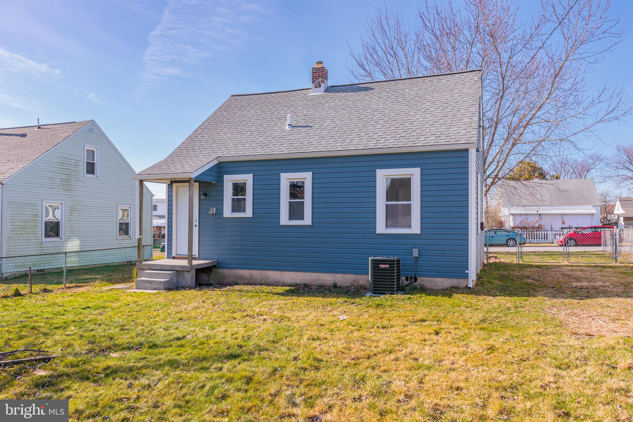 ESSEX/MIDDLE RIVER - Residential