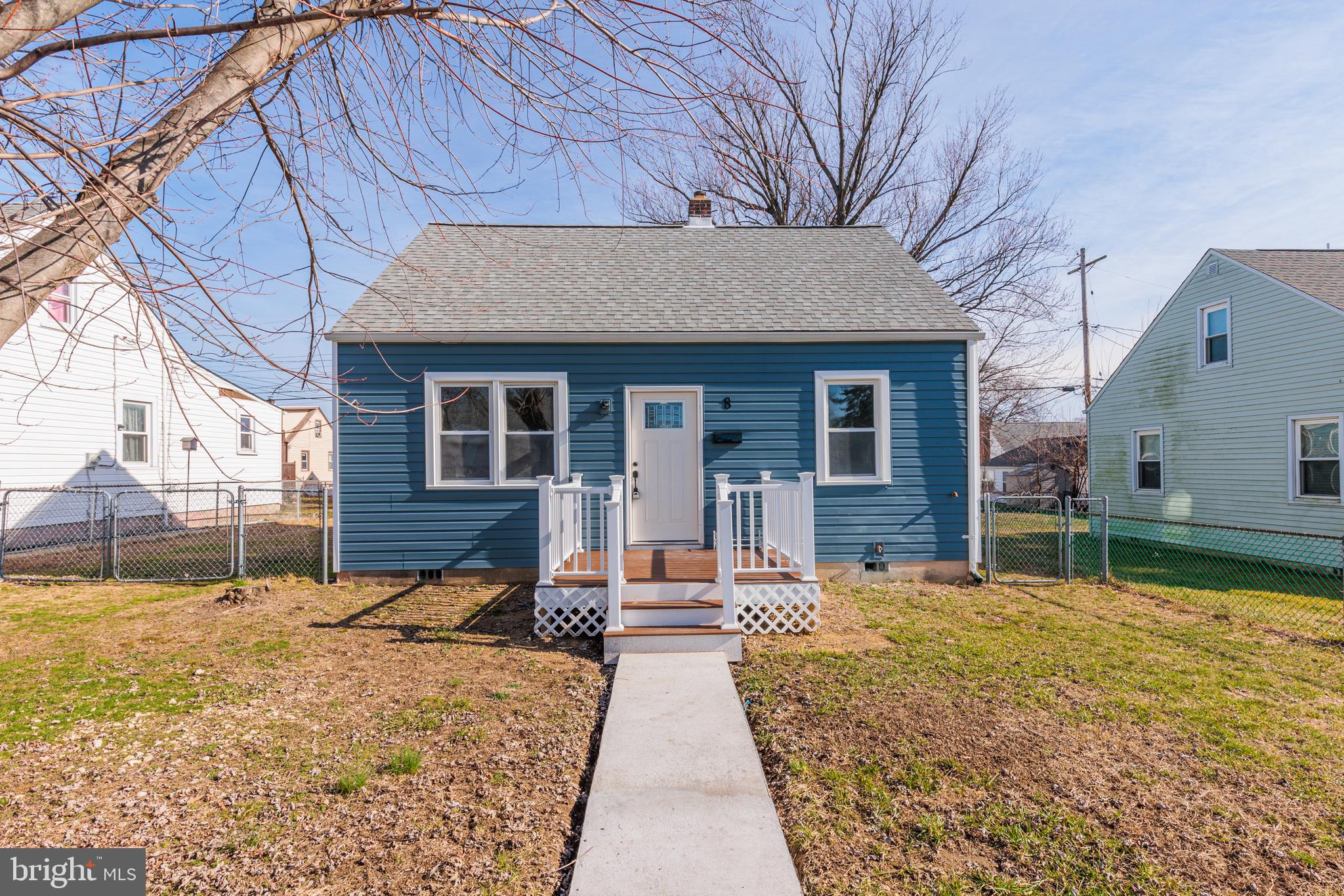 ESSEX/MIDDLE RIVER - Residential