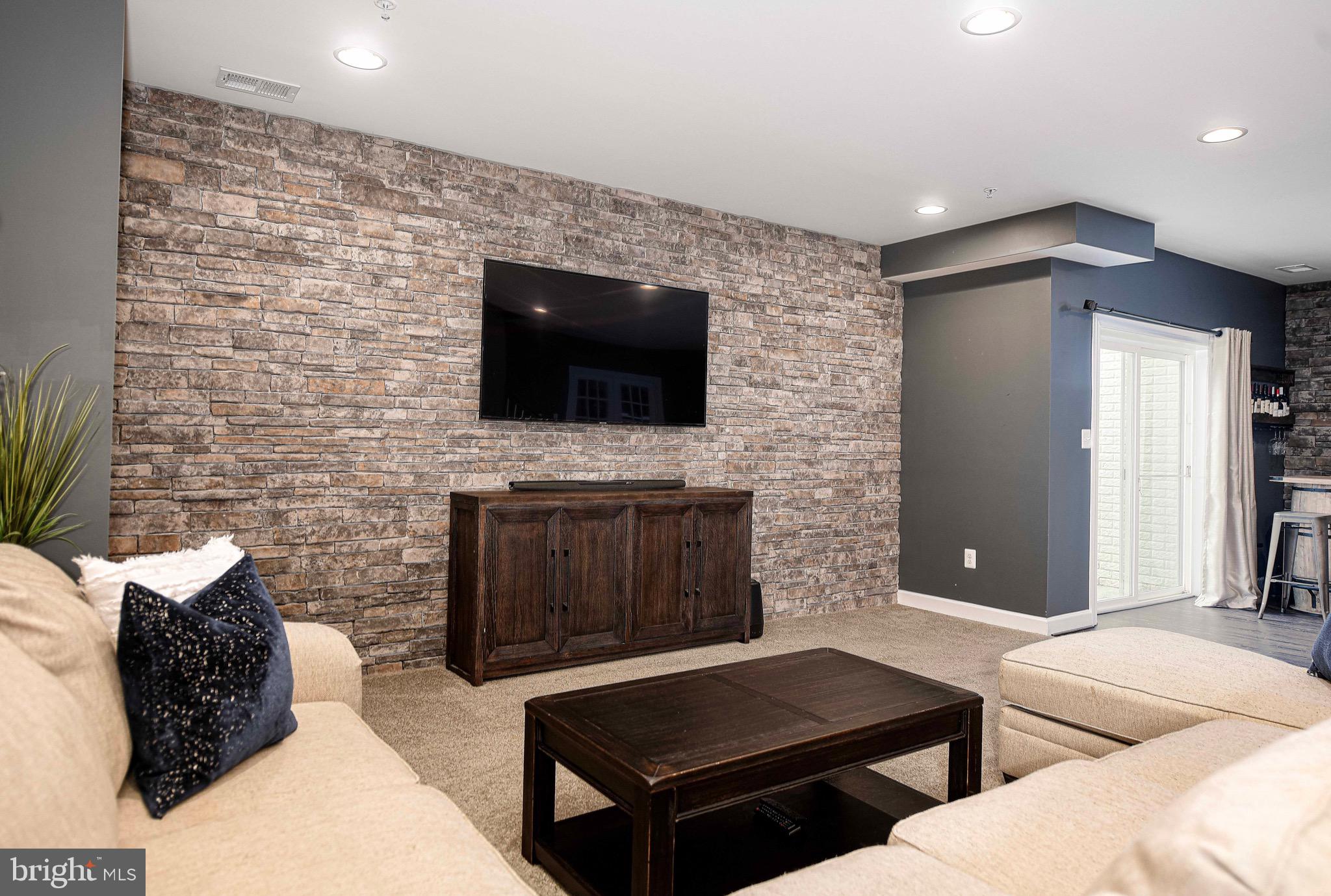 MAGNESS FARMS - Residential