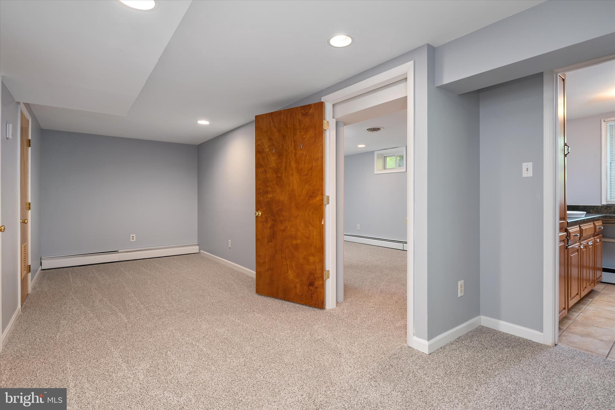 CARROLLTON MANOR - Residential