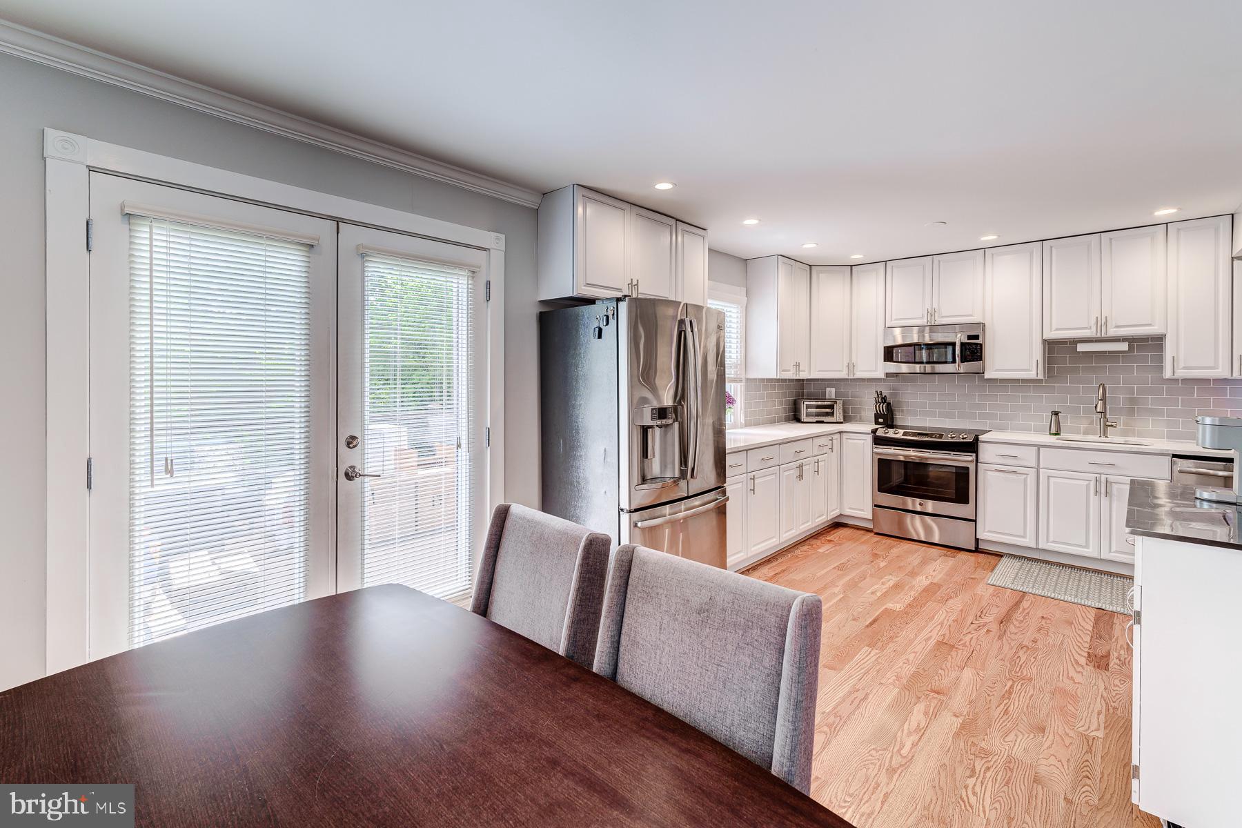 DUNN LORING VILLAGE - Residential