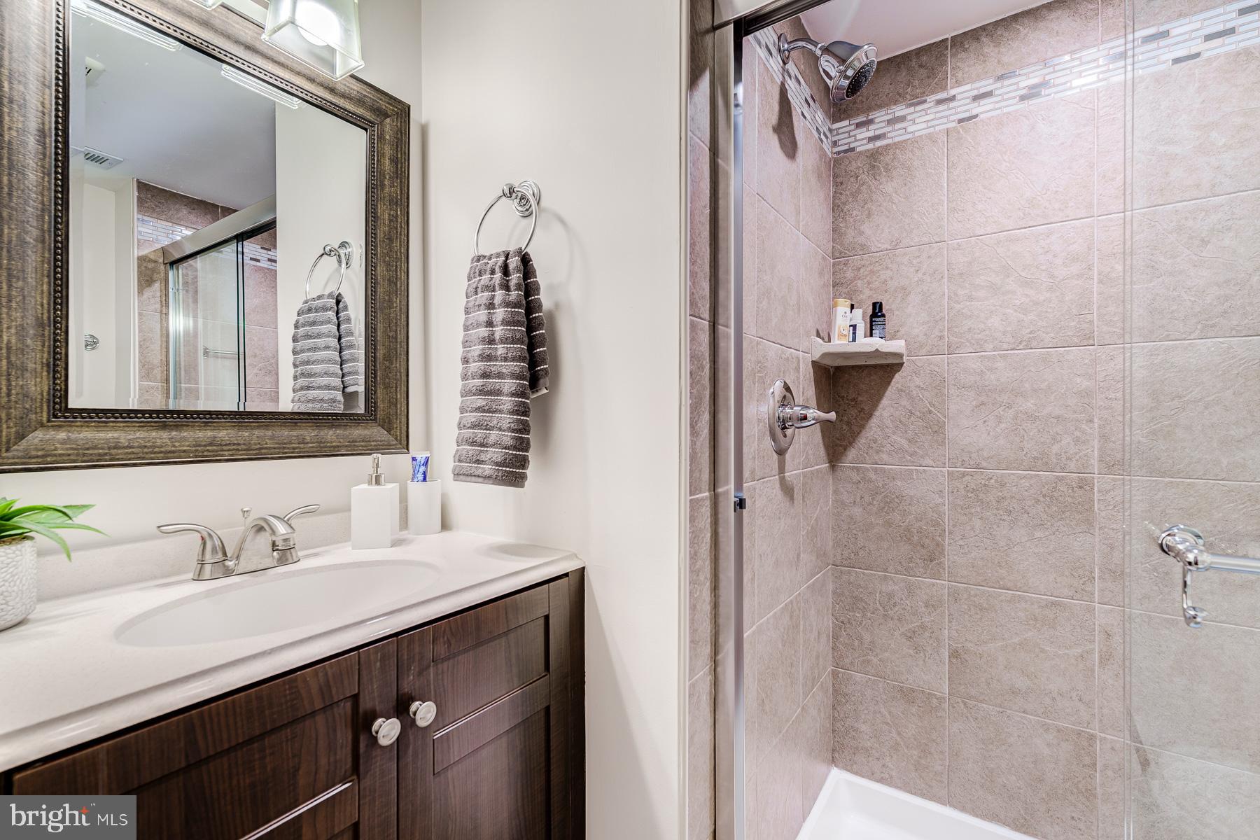 DUNN LORING VILLAGE - Residential